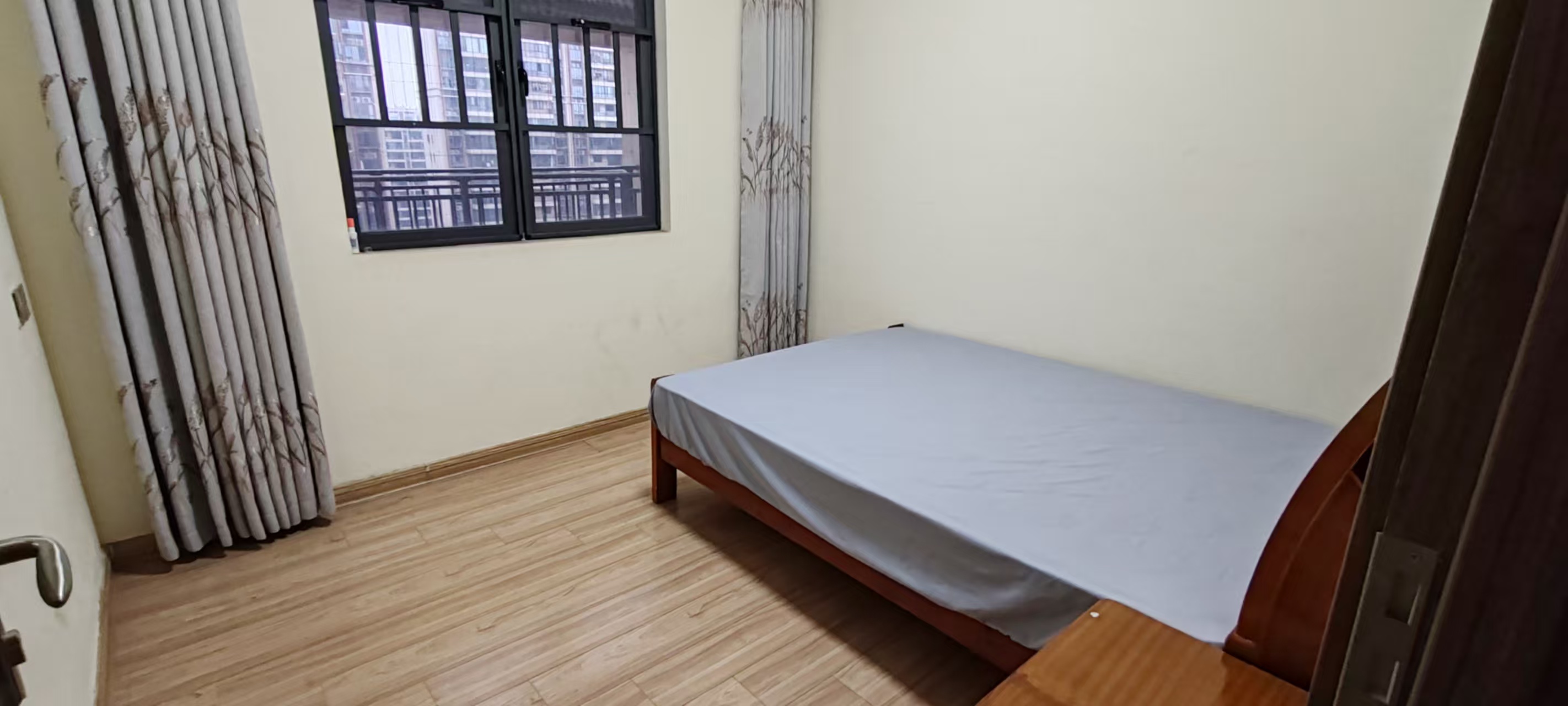 碧桂园梓山府 3室2厅2卫 2200.0元/月 碧桂园梓山府 3室2厅2卫 2200.0元/月室内图