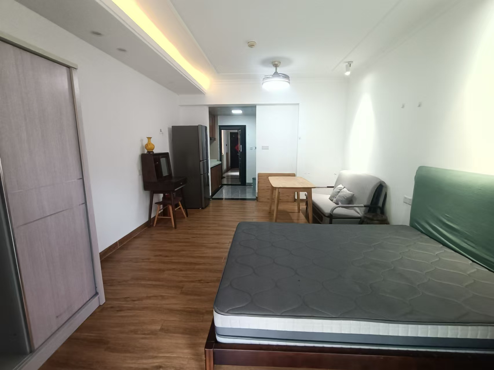 粤泰滨江花园 1室1厅1卫 60.0万 粤泰滨江花园 1室1厅1卫 60.0万室内图