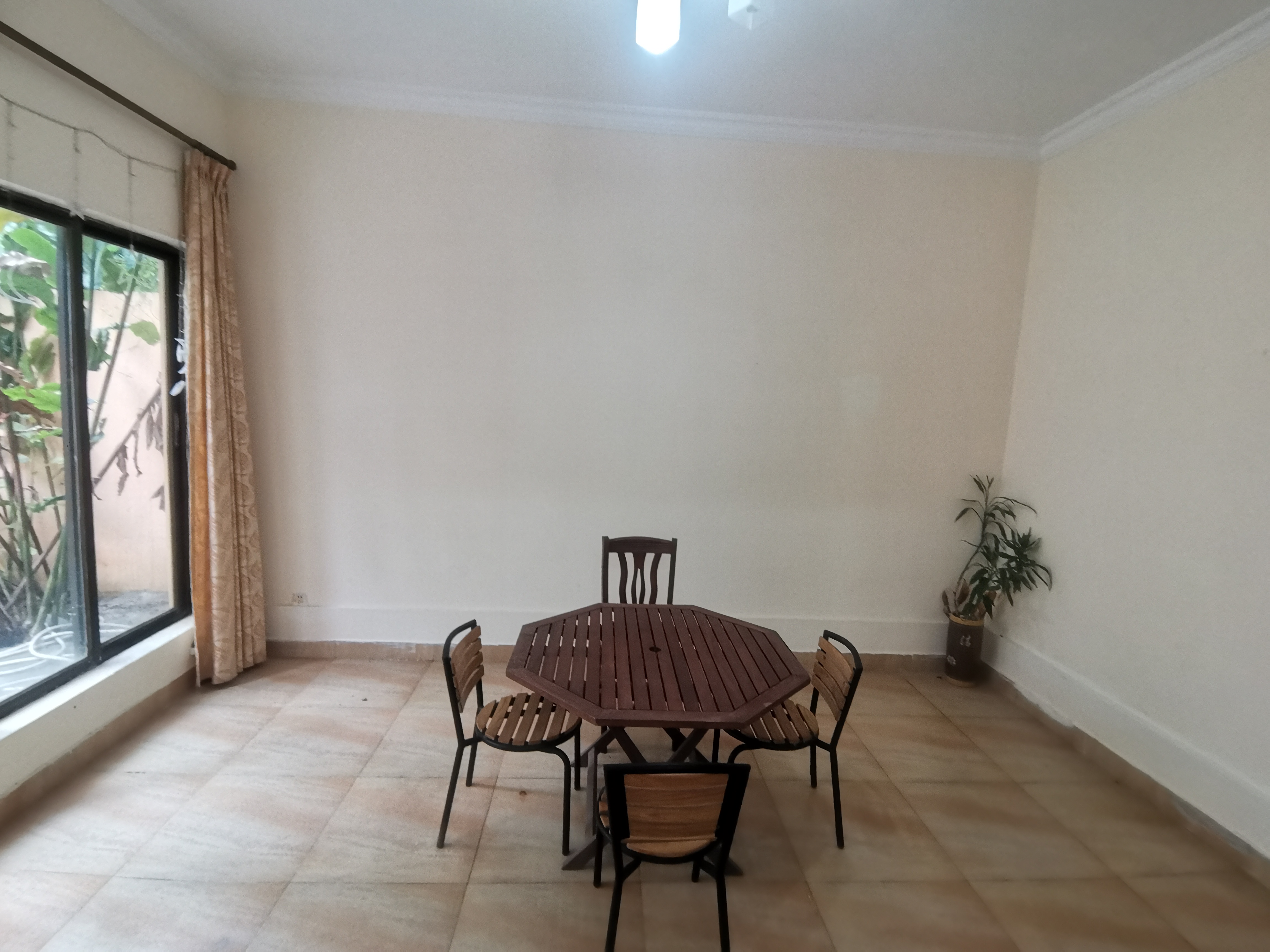 海房新村 9室2厅3卫 10000.0元/月 海房新村 9室2厅3卫 10000.0元/月室内图