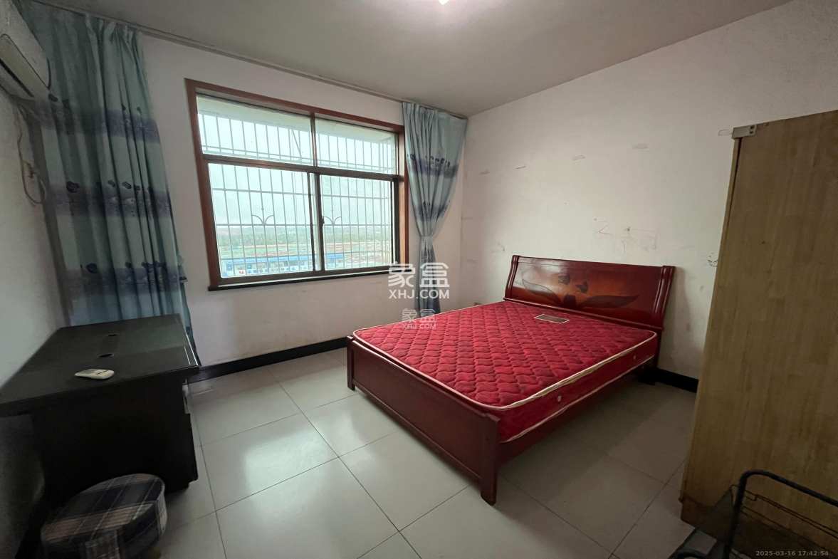 松雅安置小区 3室2厅1卫 1200.0元/月 松雅安置小区 3室2厅1卫 1200.0元/月室内图