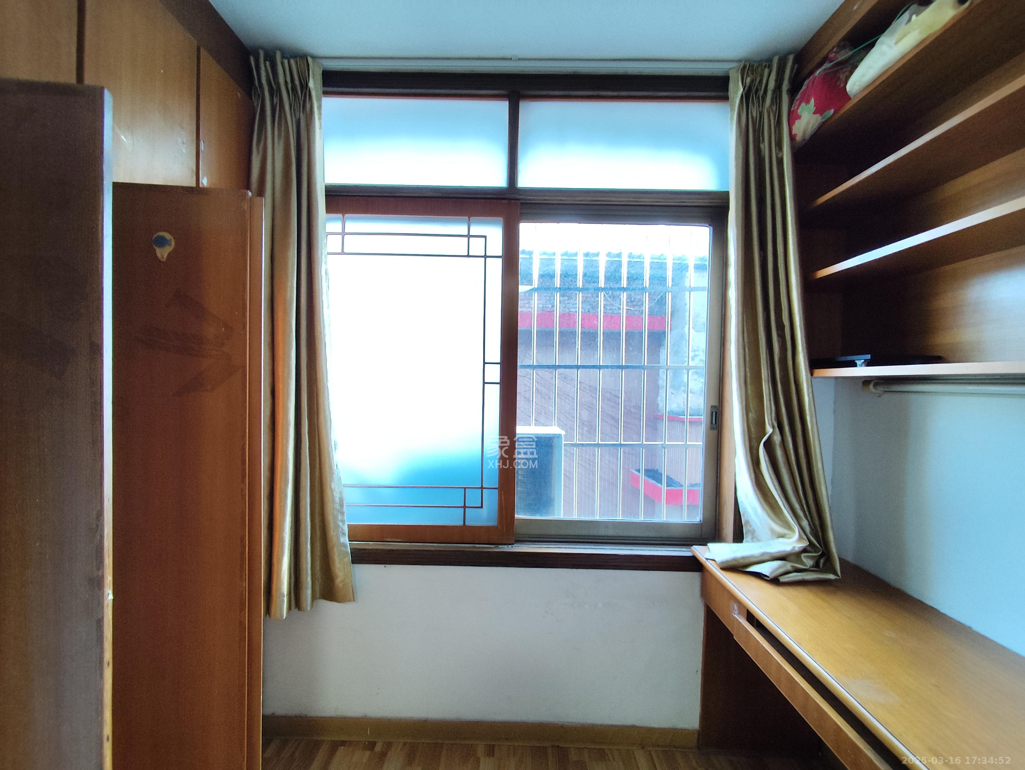 信丰公寓  1室1厅1卫   2200.00元/月室内图