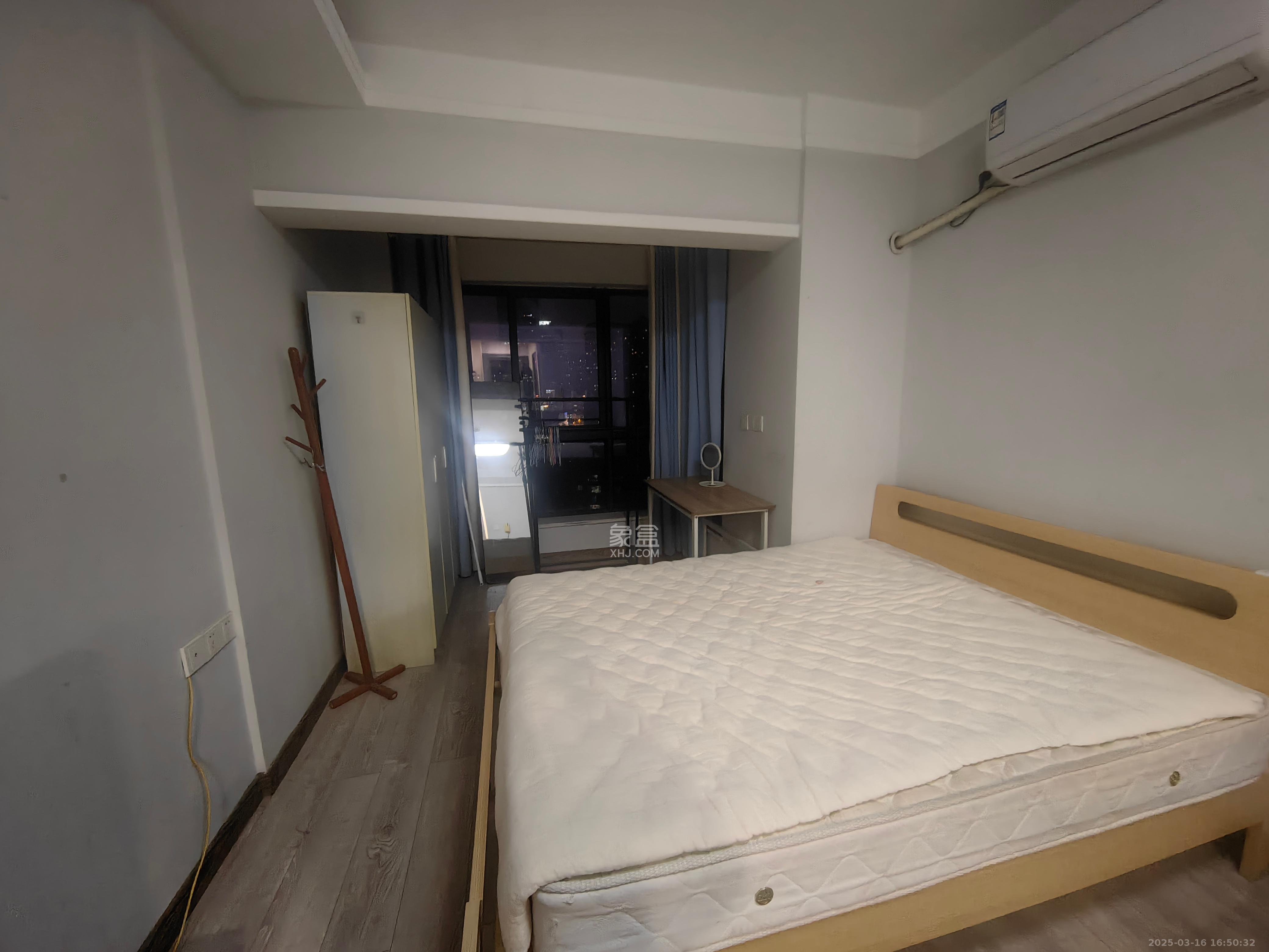 拿铁空间  1室1厅1卫   1200.00元/月室内图