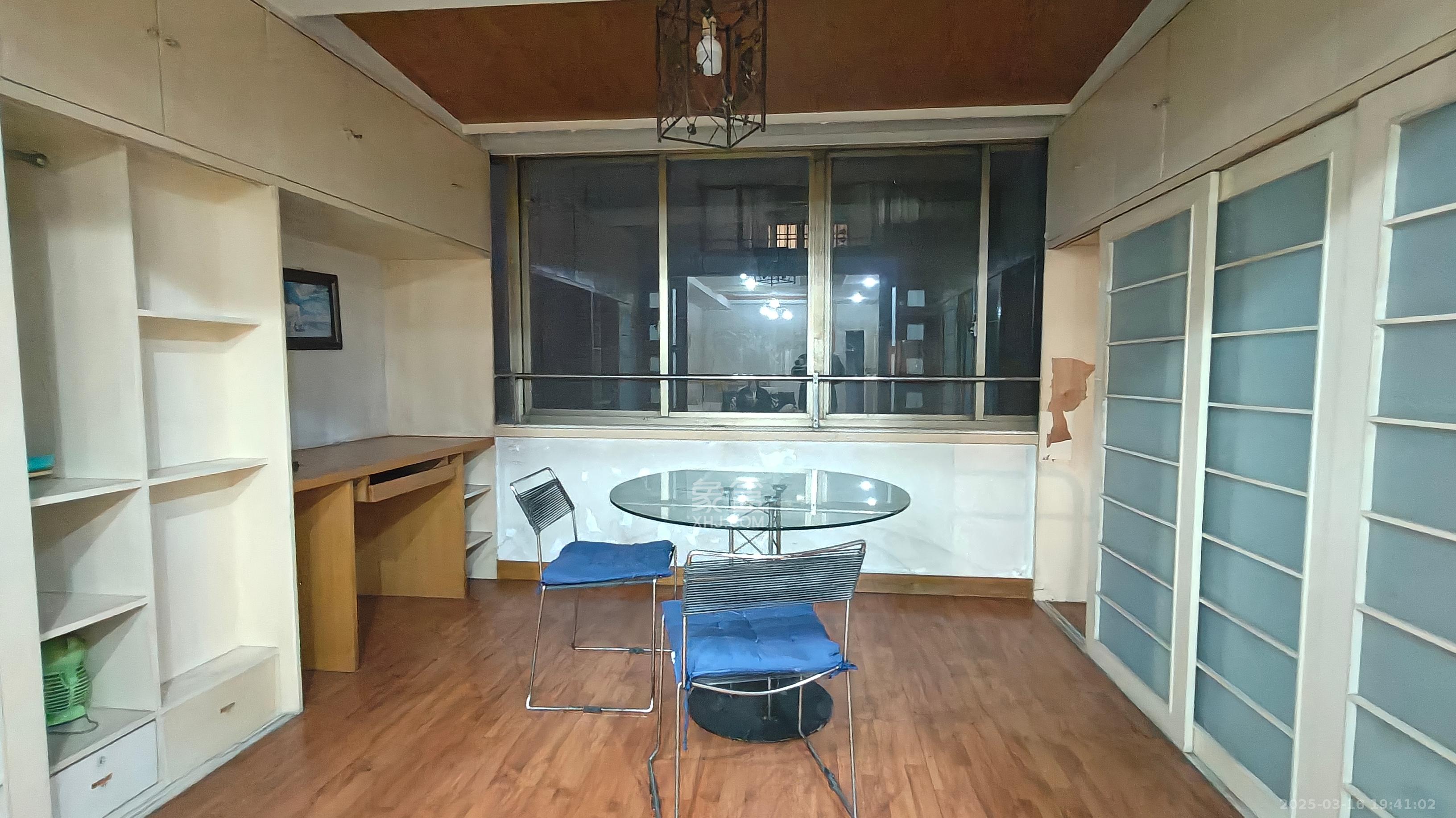 铁银大厦 2室1厅1卫 2300.0元/月 铁银大厦 2室1厅1卫 2300.0元/月室内图