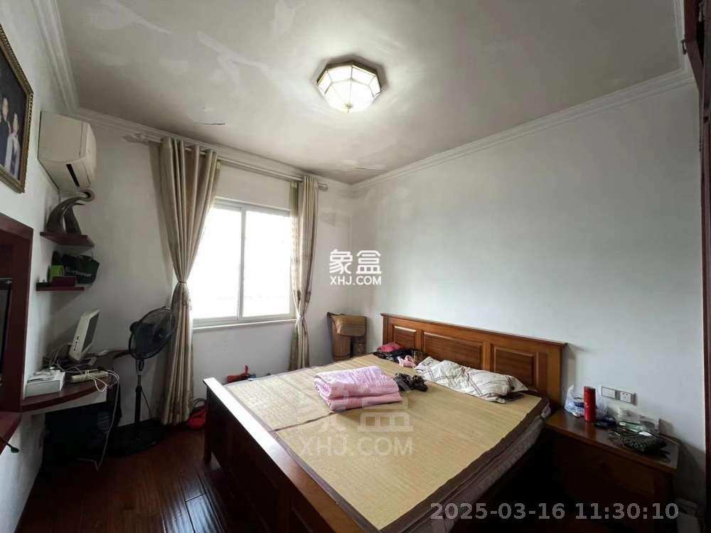 利江花园 4室2厅2卫 2000.0元/月 利江花园 4室2厅2卫 2000.0元/月室内图