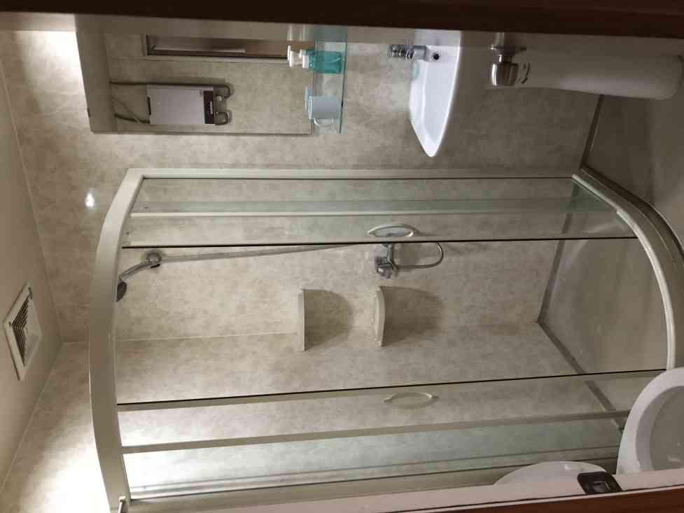 蓝色港湾  1室1厅1卫   20.00万客厅