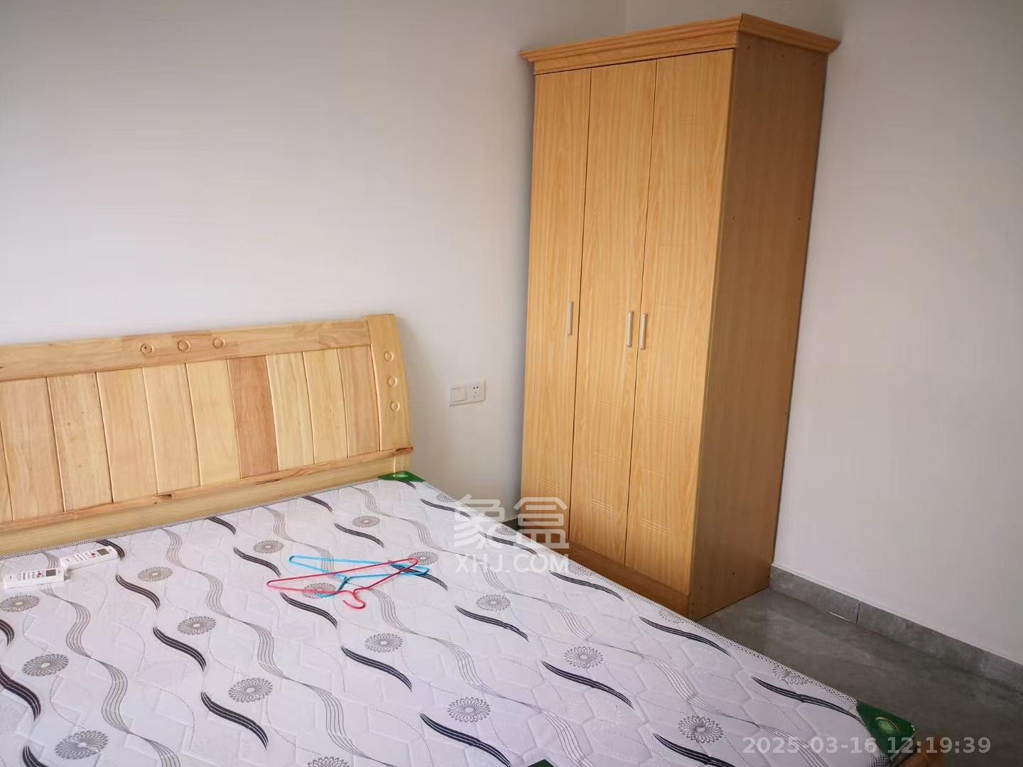 五矿万境水岸五期(五矿万境水岸文苑)  4室2厅2卫    4000.0元/月 五矿万境水岸五期(五矿万境水岸文苑)  4室2厅2卫    4000.0元/月室内图