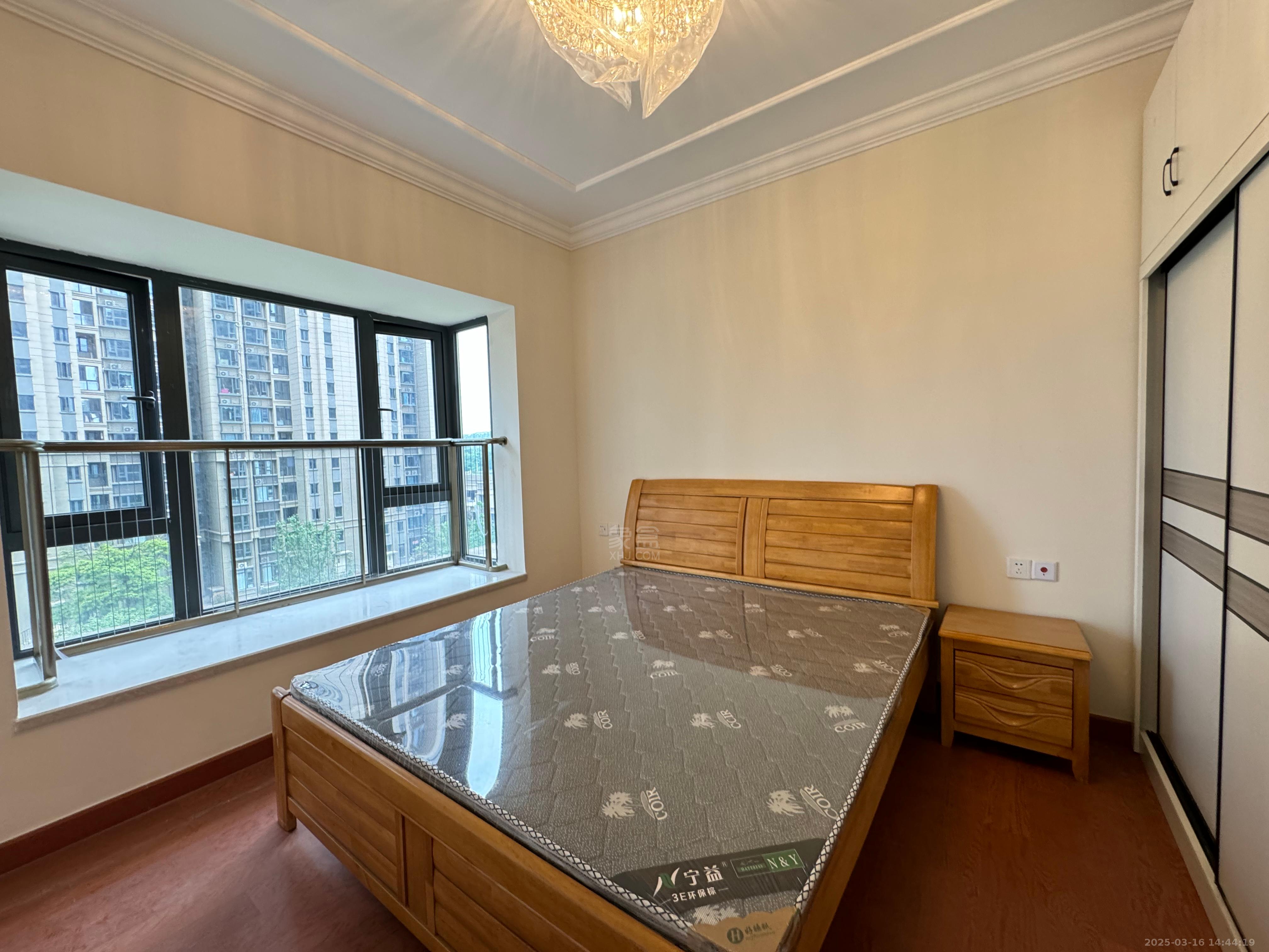 恒大华府 3室2厅2卫 2100.0元/月 恒大华府 3室2厅2卫 2100.0元/月室内图