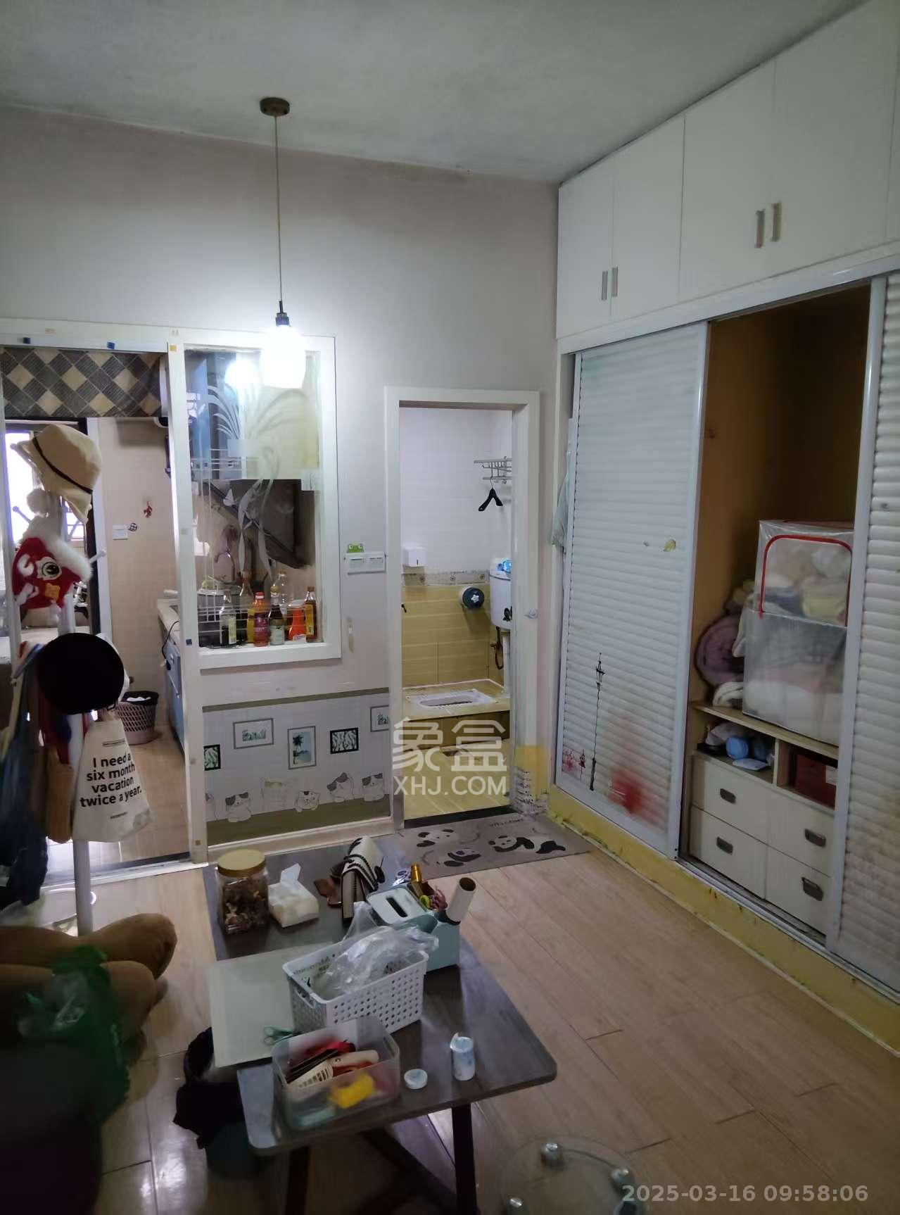 枫华府第  1室1厅1卫   1200.00元/月室内图