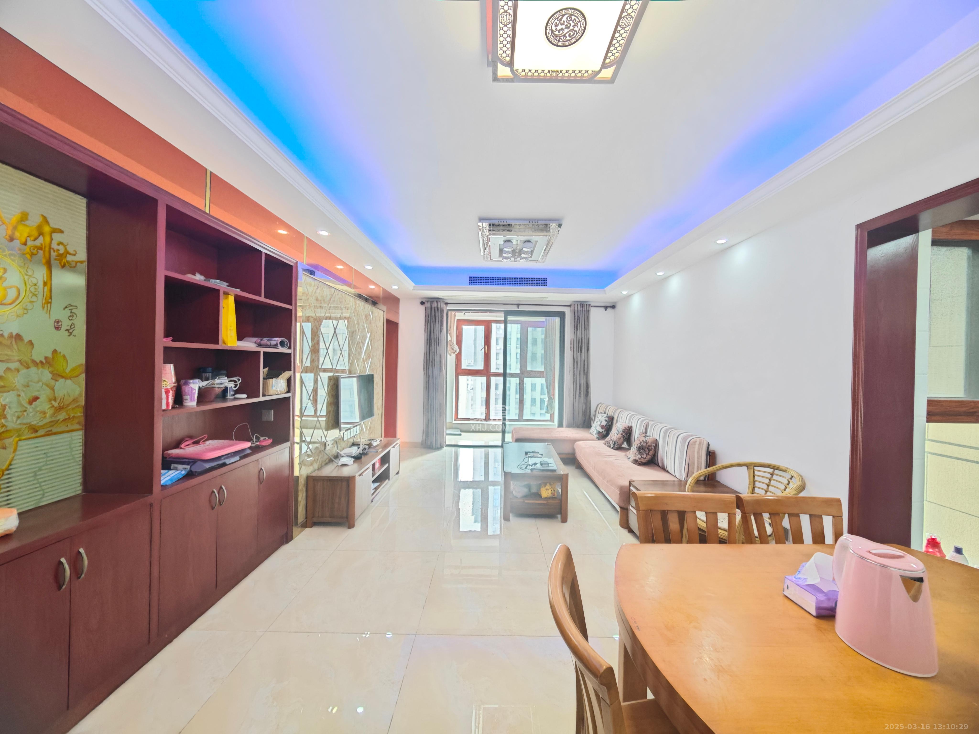 金茂梅溪湖  3室2厅2卫    2900.0元/月 金茂梅溪湖  3室2厅2卫    2900.0元/月