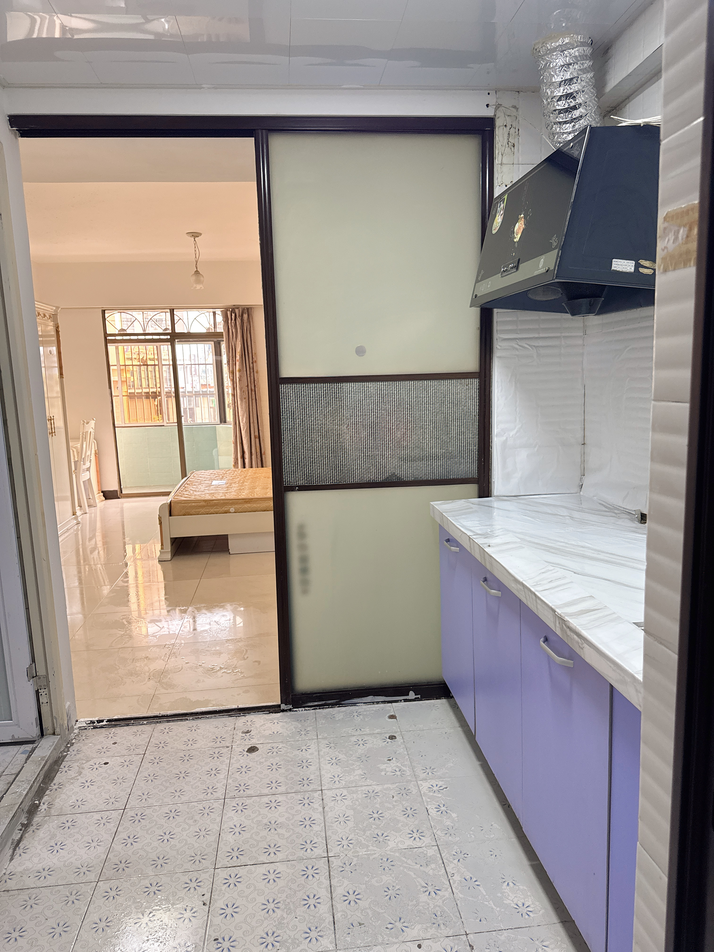 红玫瑰大厦  1室0厅1卫   1600.00元/月室内图
