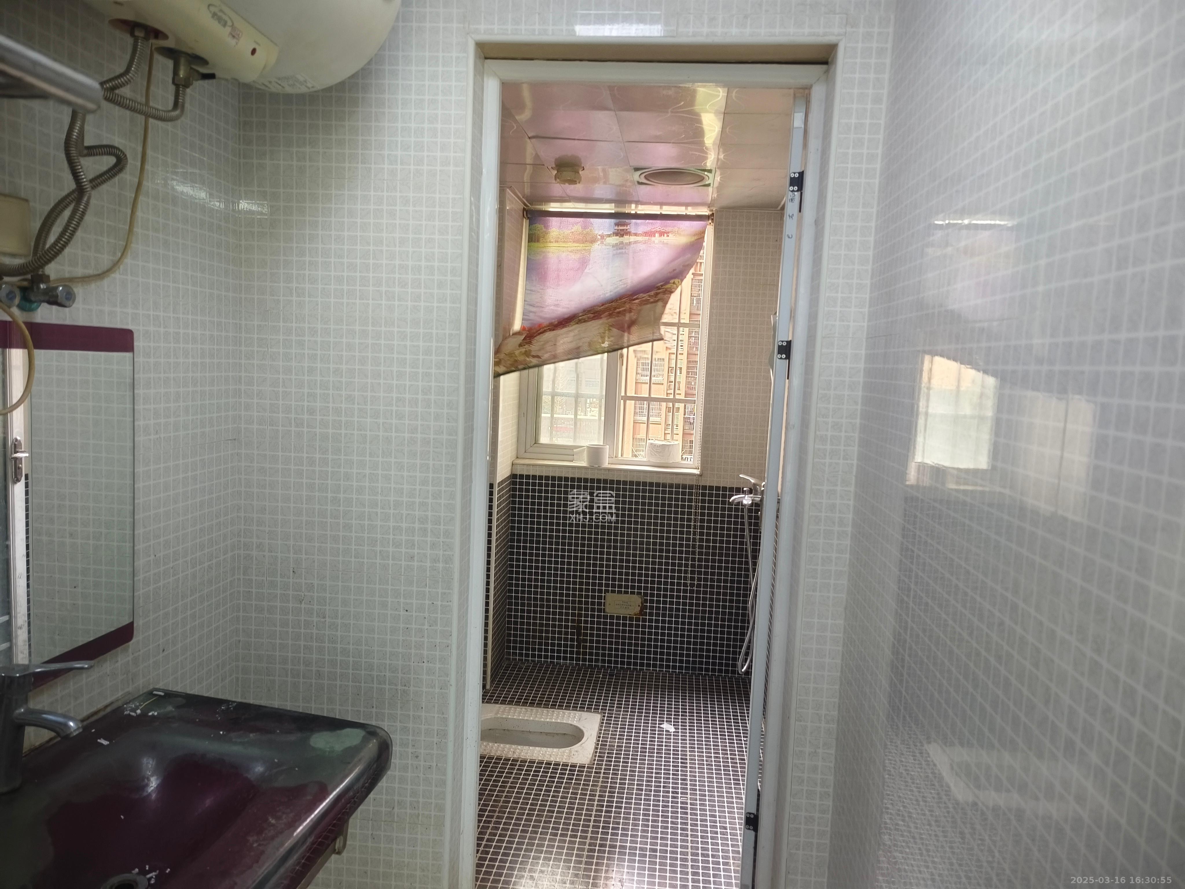 爵士湘 4室2厅2卫 1600.0元/月 爵士湘 4室2厅2卫 1600.0元/月室内图