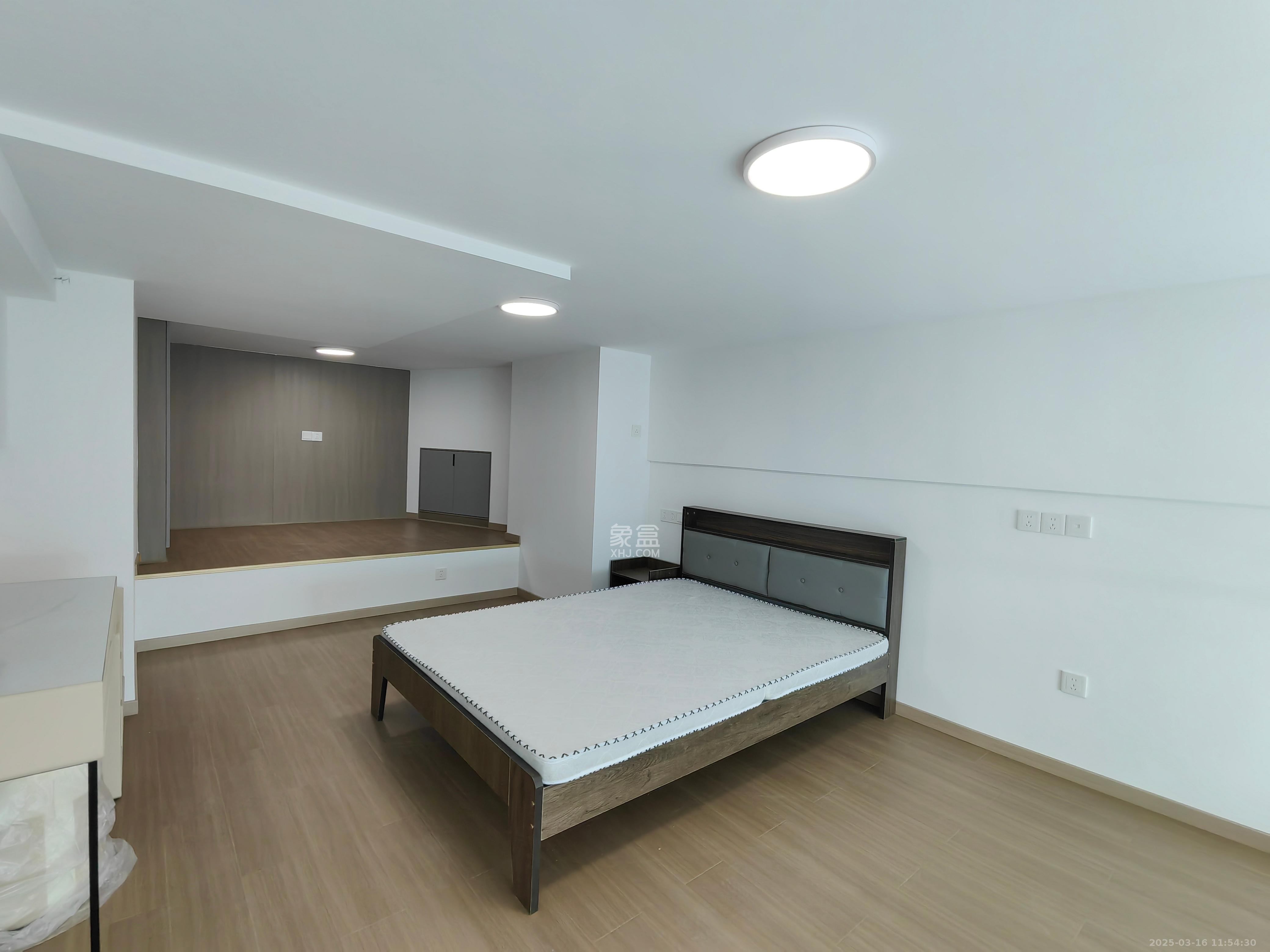 中建寶鉑公館  1室1廳1衛(wèi)   2800.00元/月室內(nèi)圖
