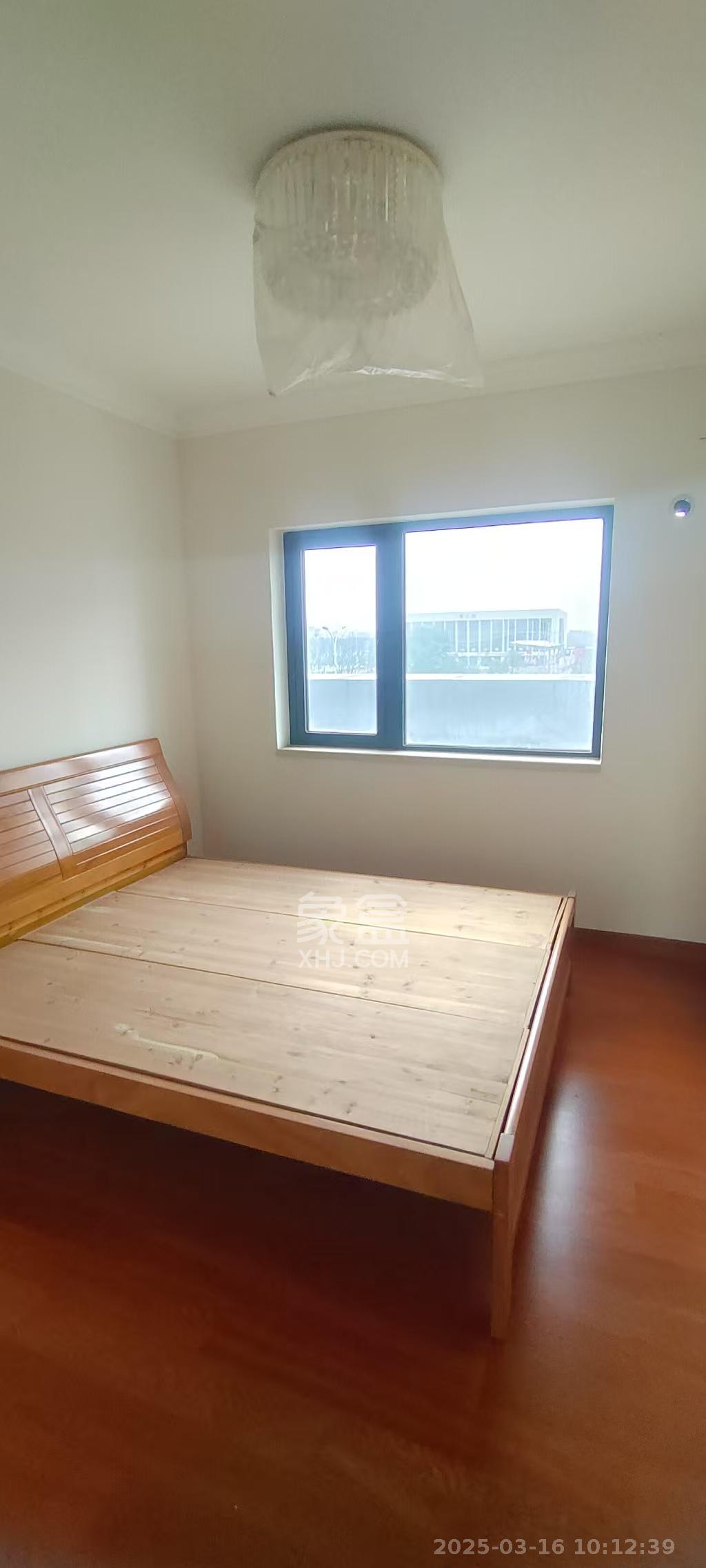恒大御景半岛  3室2厅2卫   1800.00元/月室内图