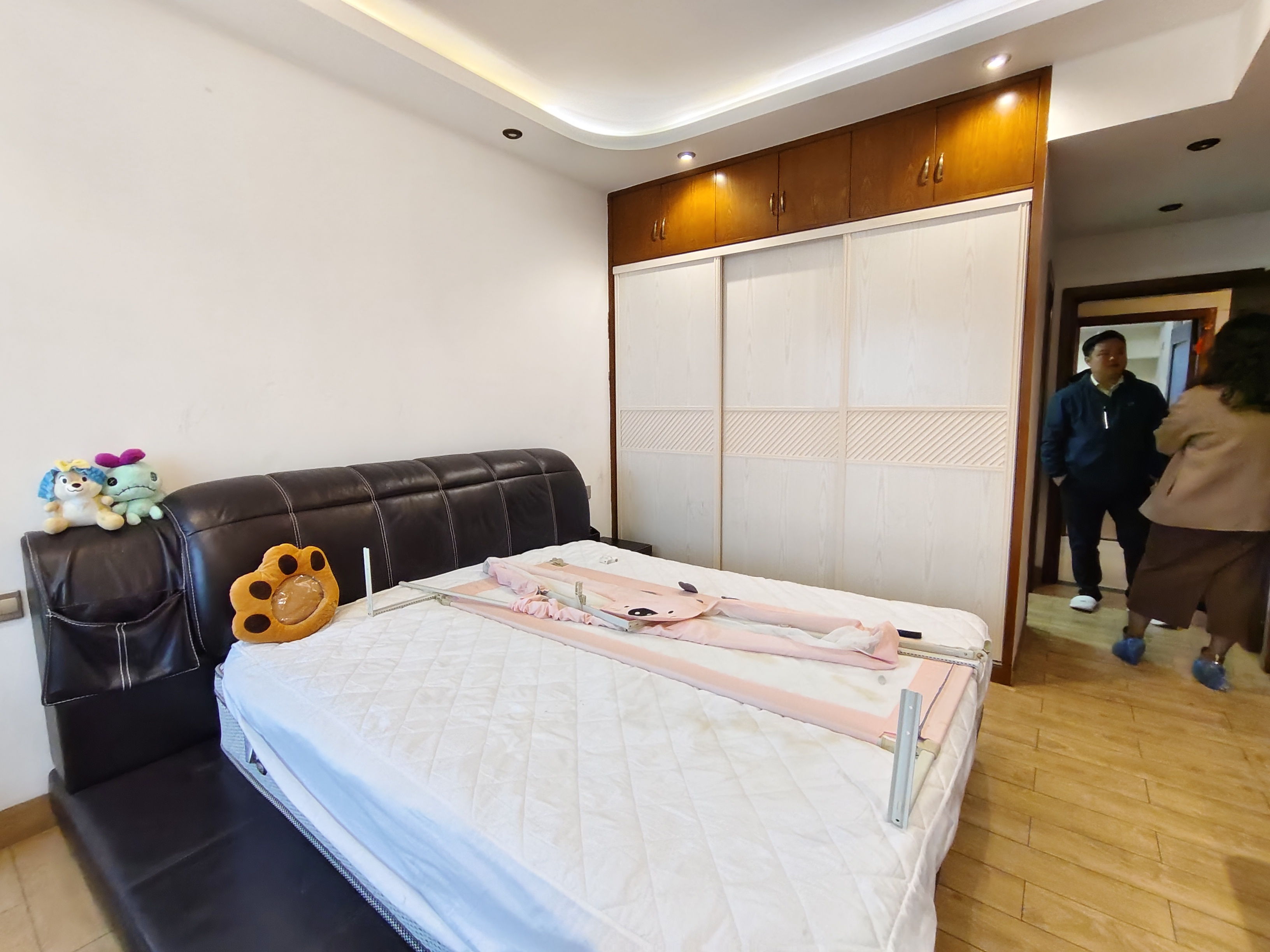 领秀资江 3室2厅2卫 2500.0元/月 领秀资江 3室2厅2卫 2500.0元/月室内图