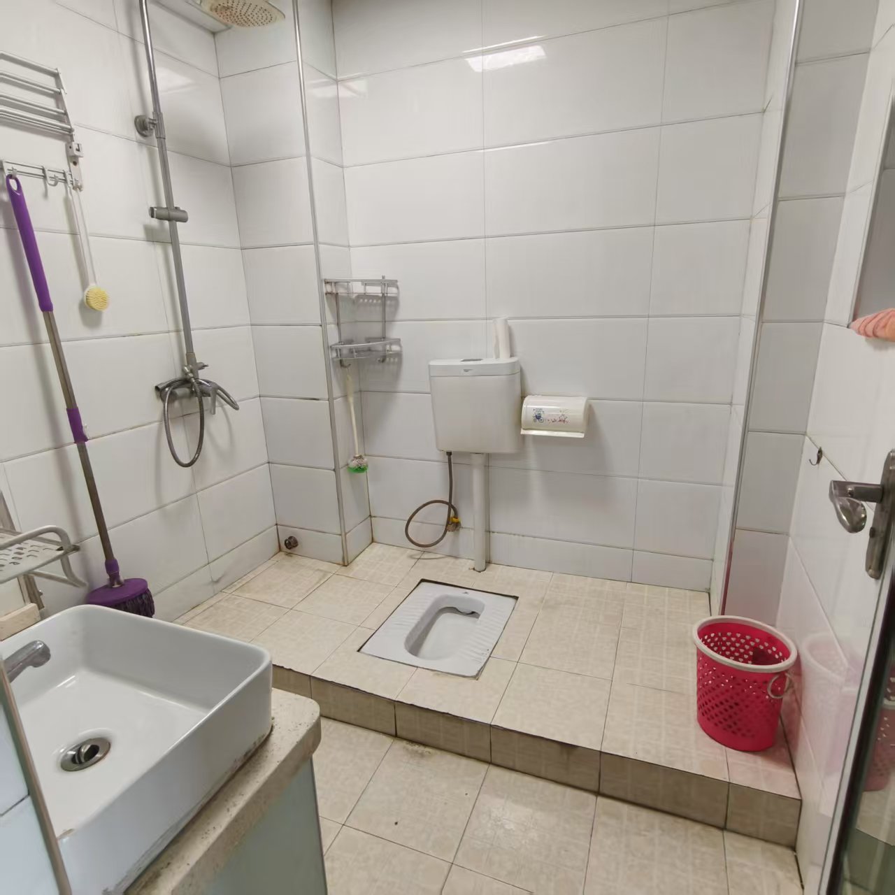 滨江财富中心  3室2厅1卫    1300.0元/月 滨江财富中心  3室2厅1卫    1300.0元/月室内图