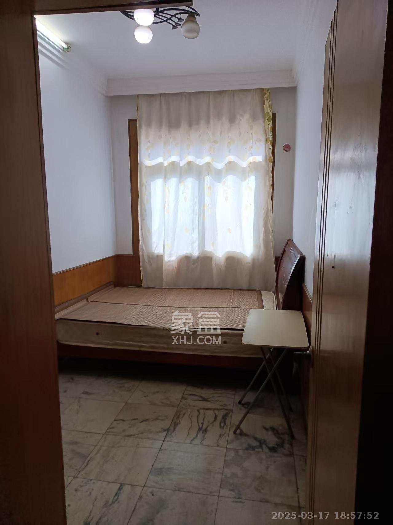 散热器厂宿舍 2室1厅1卫 1300.0元/月 散热器厂宿舍 2室1厅1卫 1300.0元/月室内图