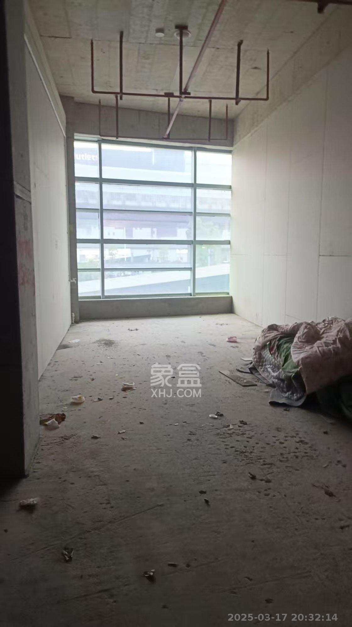 卓越伊景寓  1室0厅0卫   5200.00元/月室内图