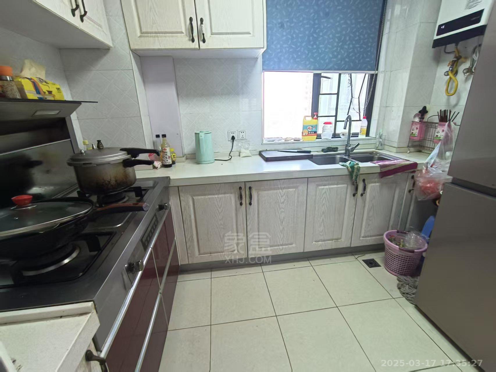 庐山春天二期曼城 3室2厅1卫 2100.0元/月 庐山春天二期曼城 3室2厅1卫 2100.0元/月室内图