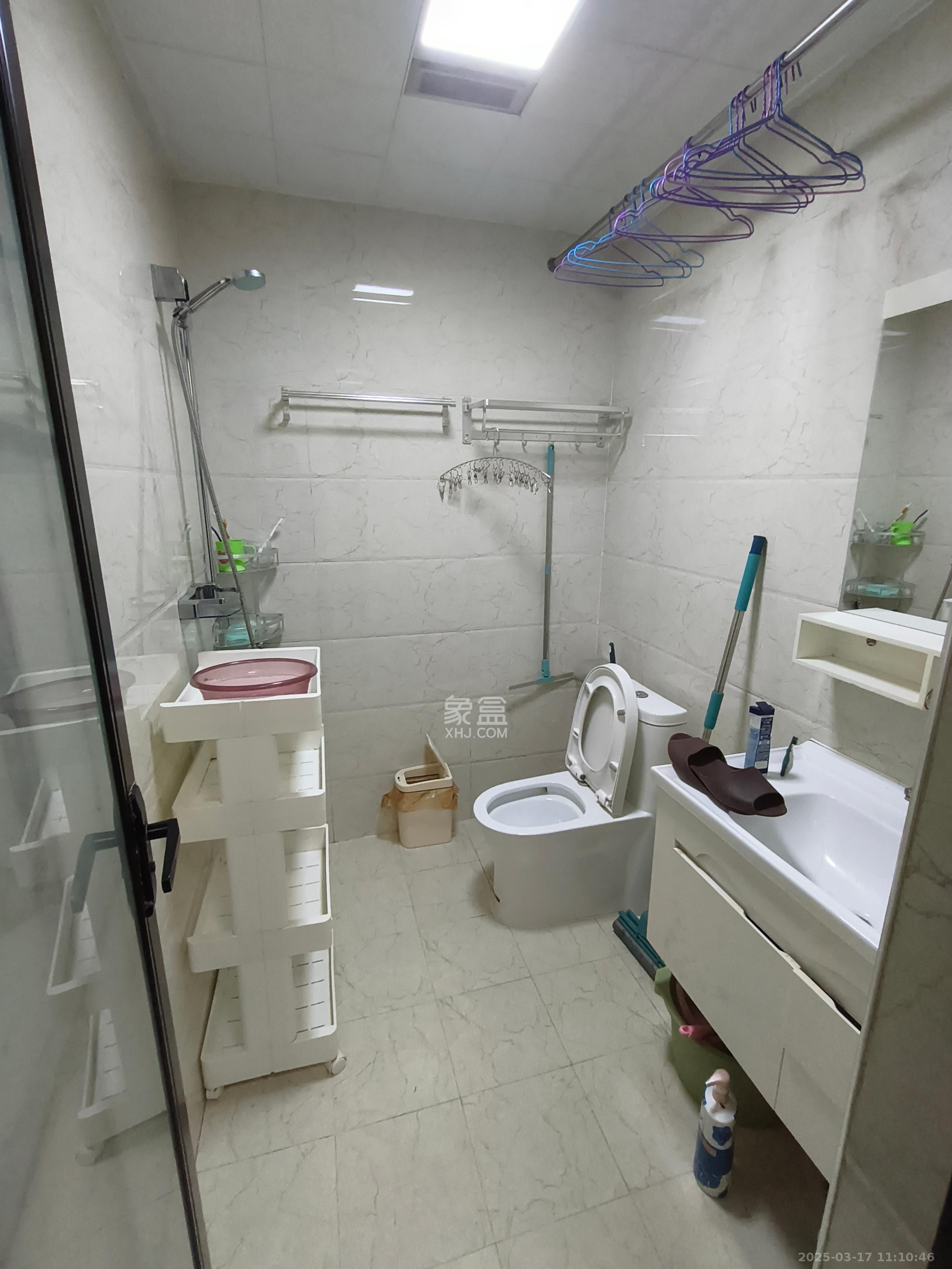 江南华府  1室1厅1卫   1700.00元/月室内图