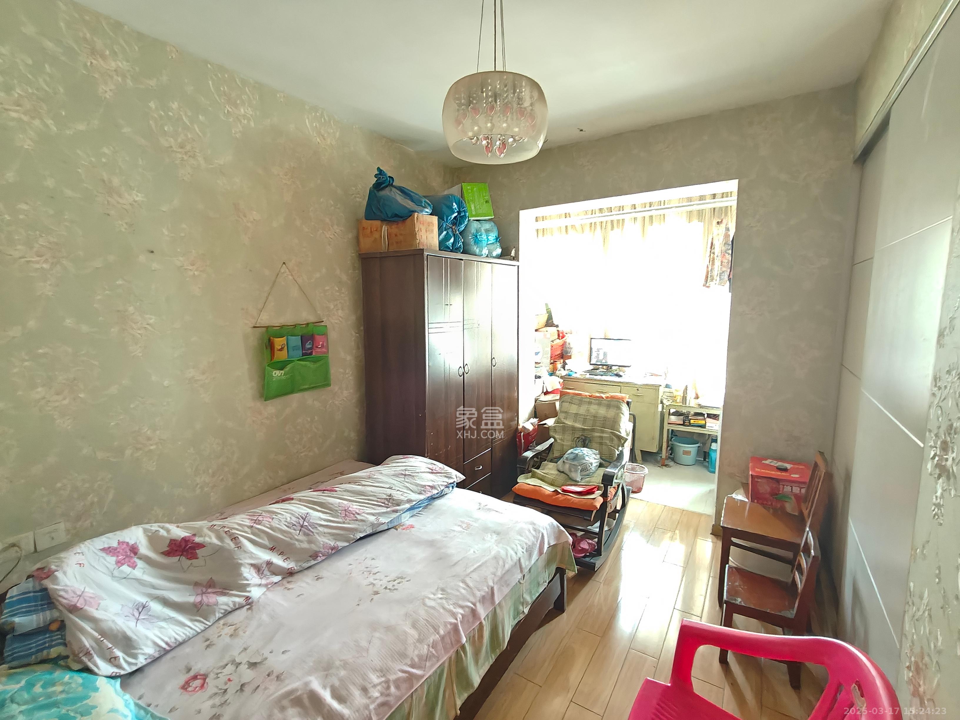 高桥财富大厦 2室1厅1卫 2200.0元/月 高桥财富大厦 2室1厅1卫 2200.0元/月室内图