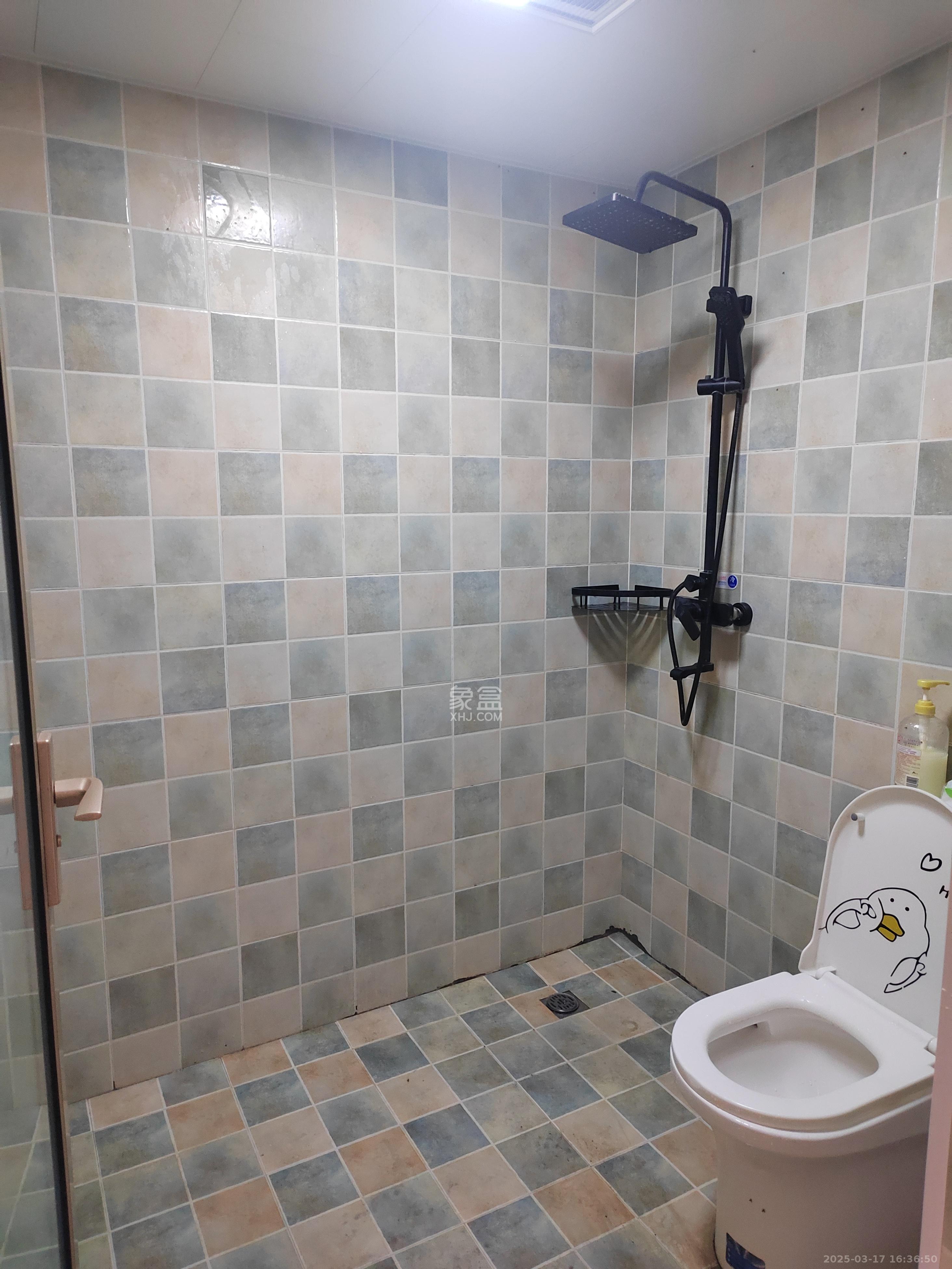 湘潭中心 1室1厅1卫 1300.0元/月 湘潭中心 1室1厅1卫 1300.0元/月室内图