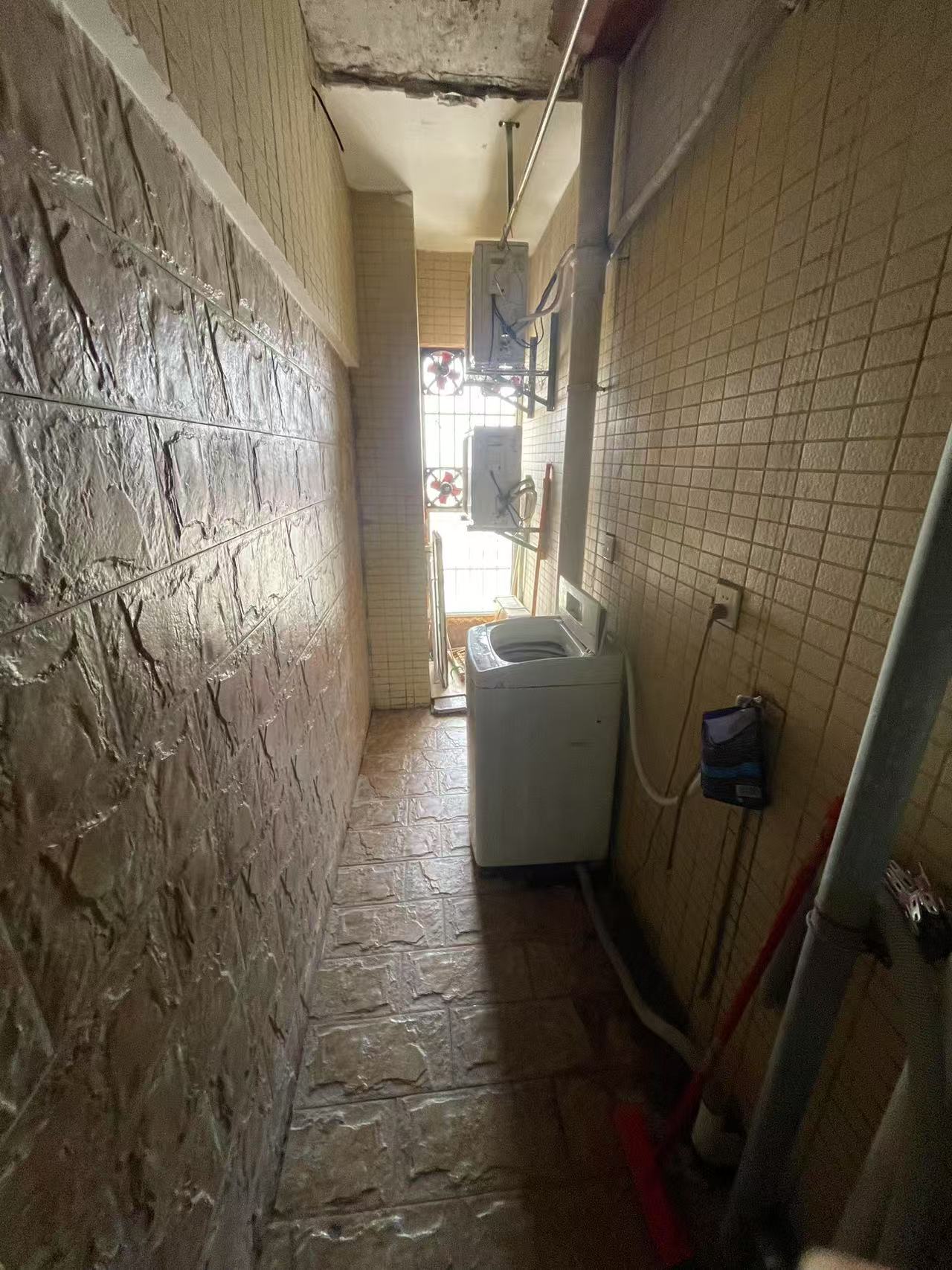 中建国际大厦  2室1厅1卫   1500.00元/月室内图