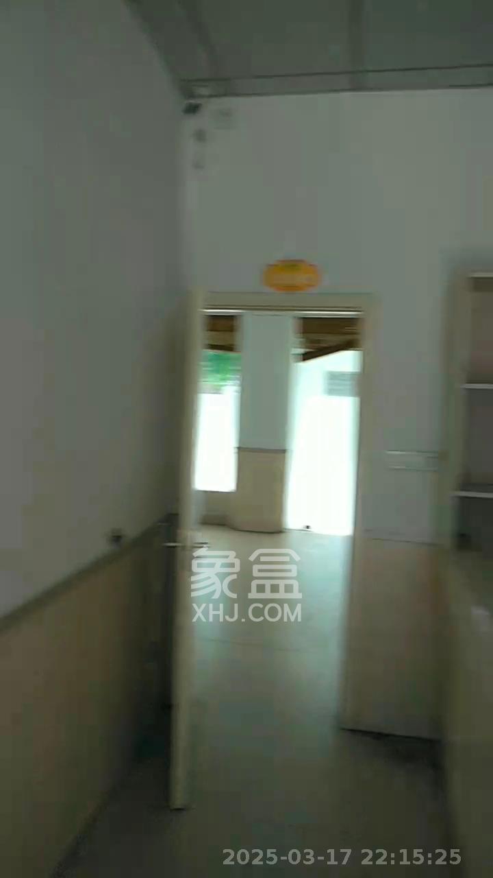 火炬村 3室2厅1卫 3600.0元/月 火炬村 3室2厅1卫 3600.0元/月室内图