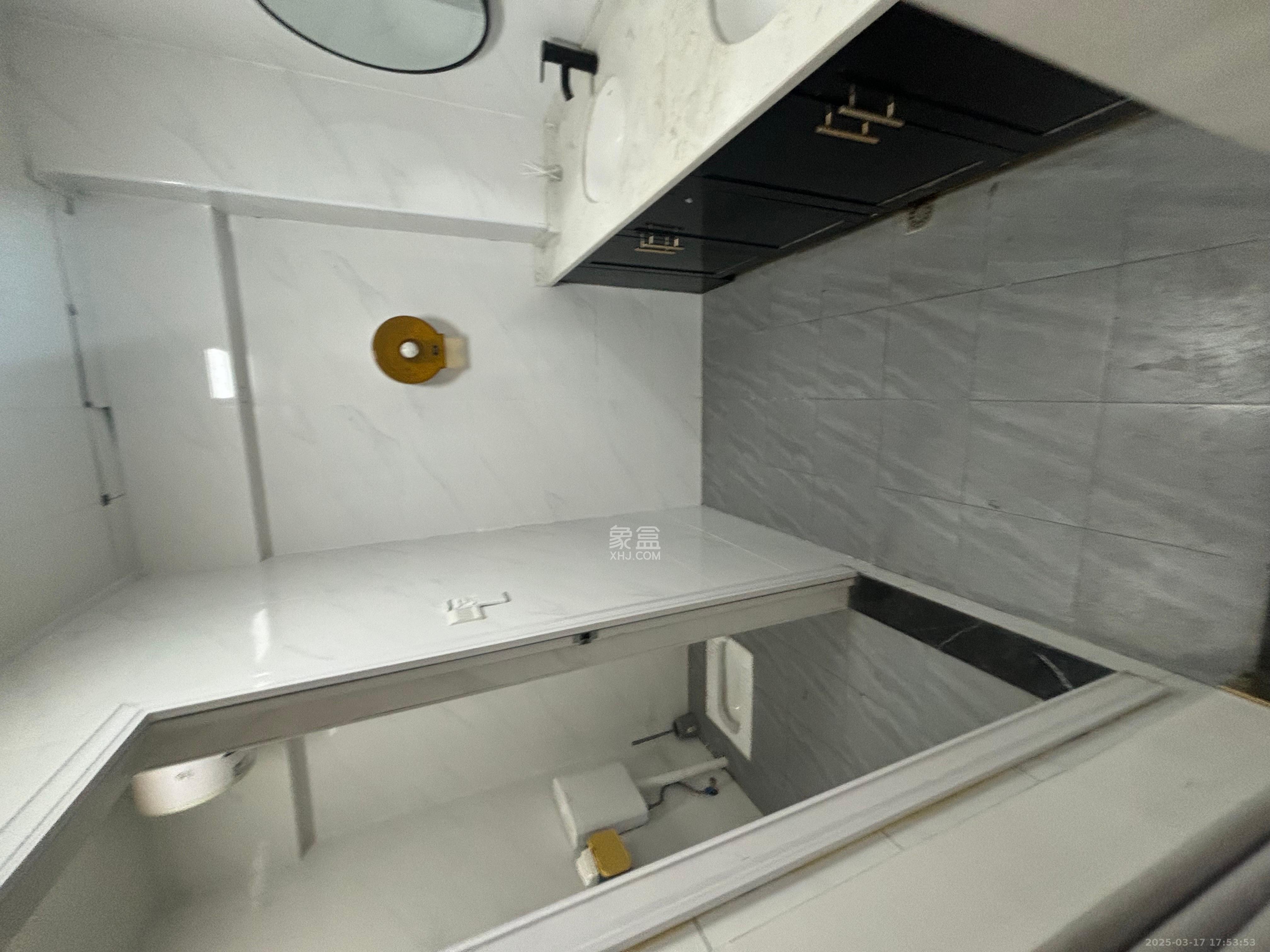 德思勤城市广场(宝格丽公寓)  3室1厅1卫    7500.0元/月 德思勤城市广场(宝格丽公寓)  3室1厅1卫    7500.0元/月室内图