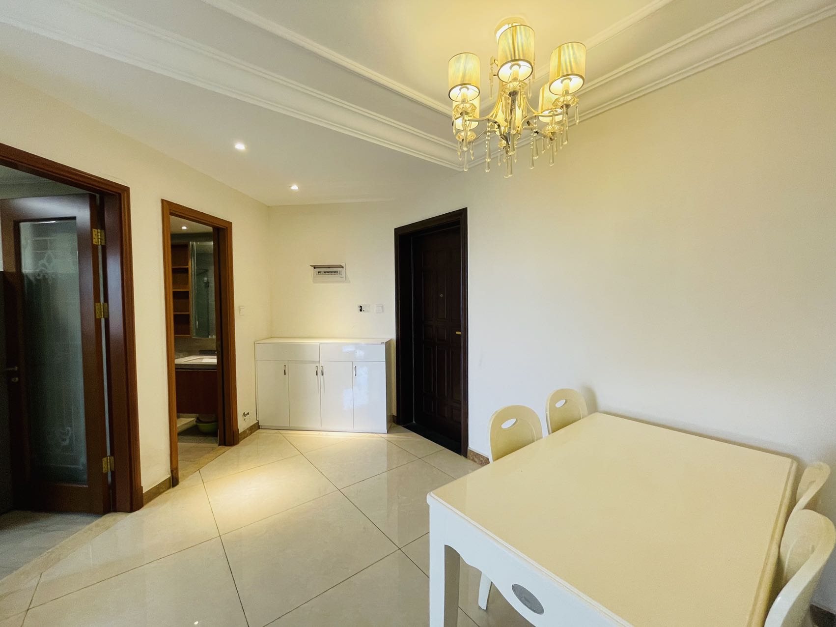 恒大绿洲  2室2厅1卫    1800.0元/月 恒大绿洲  2室2厅1卫    1800.0元/月室内图