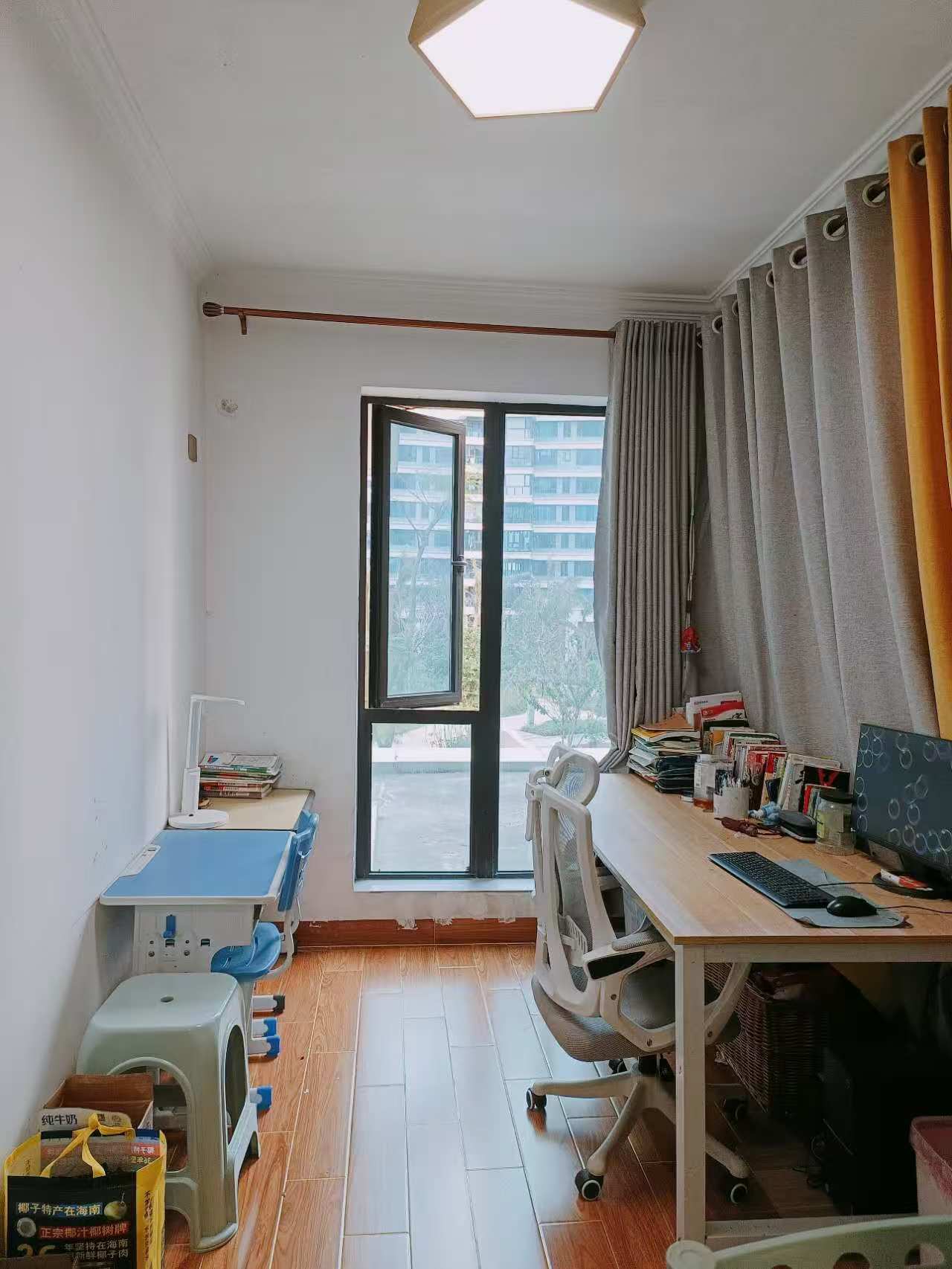 保利中央海岸三期熙园 4室2厅2卫 215.0万 保利中央海岸三期熙园 4室2厅2卫 215.0万室内图