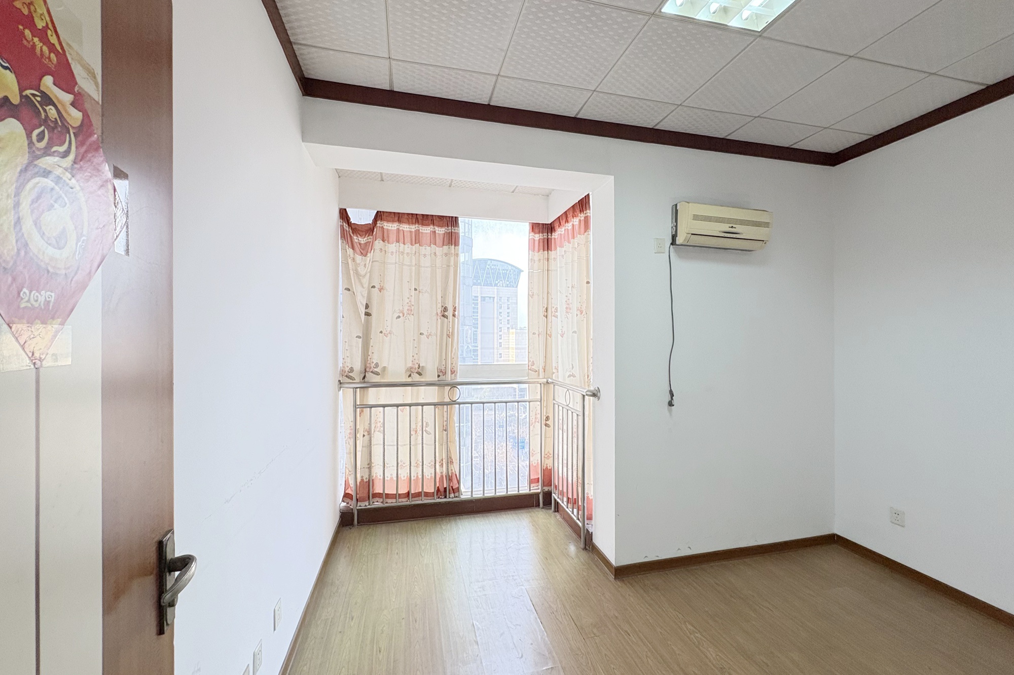 新楚天扶华庭  4室2厅2卫    128.0万 新楚天扶华庭  4室2厅2卫    128.0万卧室