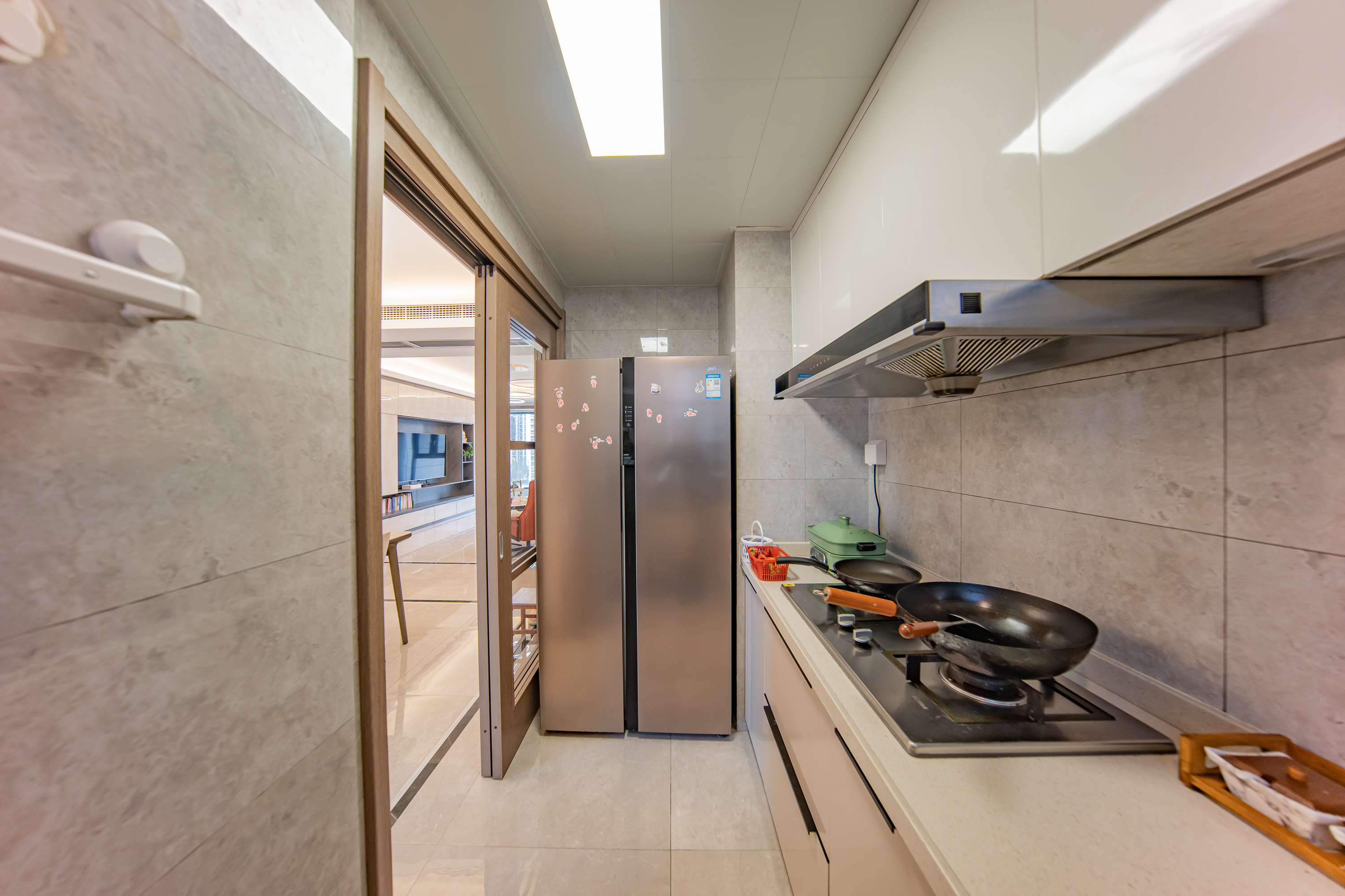 映客龙湖璟翠公馆(映客龙湖璟翠中心)  4室2厅2卫    195.0万 映客龙湖璟翠公馆(映客龙湖璟翠中心)  4室2厅2卫    195.0万厨房