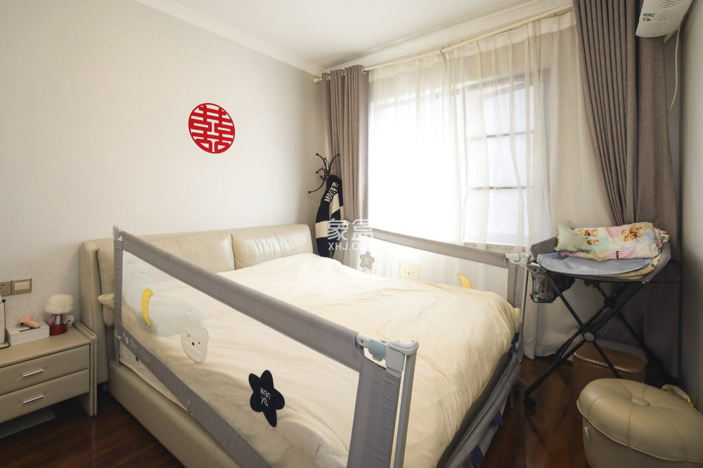 綠地海外灘一期  4室2廳2衛(wèi)   89.90萬(wàn)