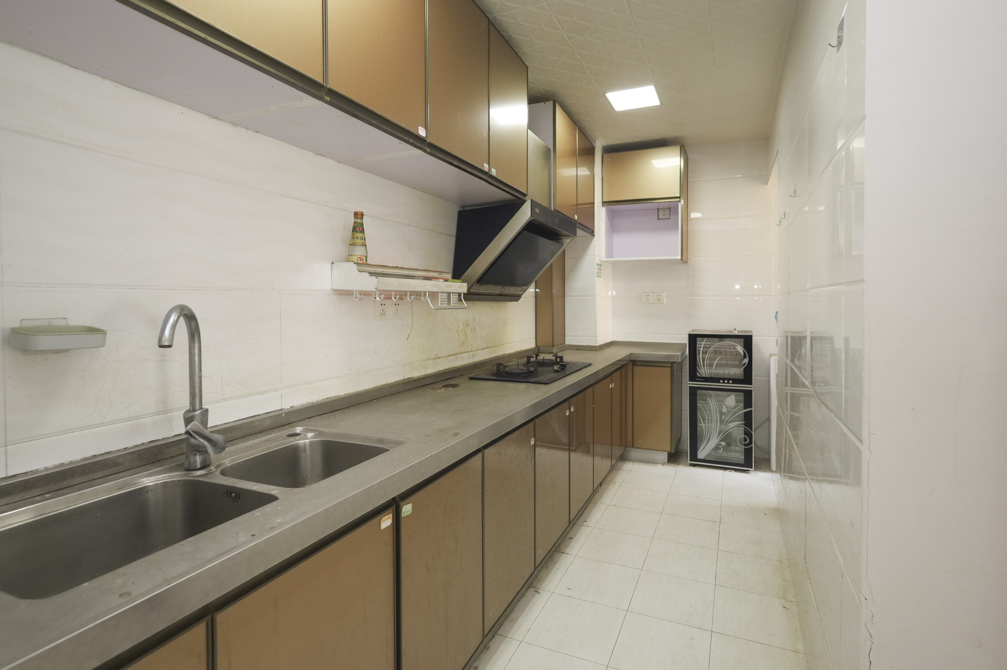 水映加州 3室2厅1卫 175.0万 水映加州 3室2厅1卫 175.0万厨房