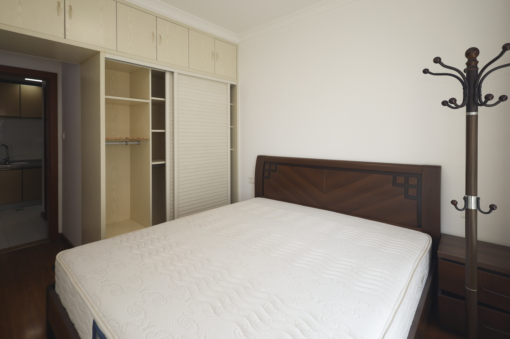 水映加州 3室2厅1卫 175.0万 水映加州 3室2厅1卫 175.0万卧室