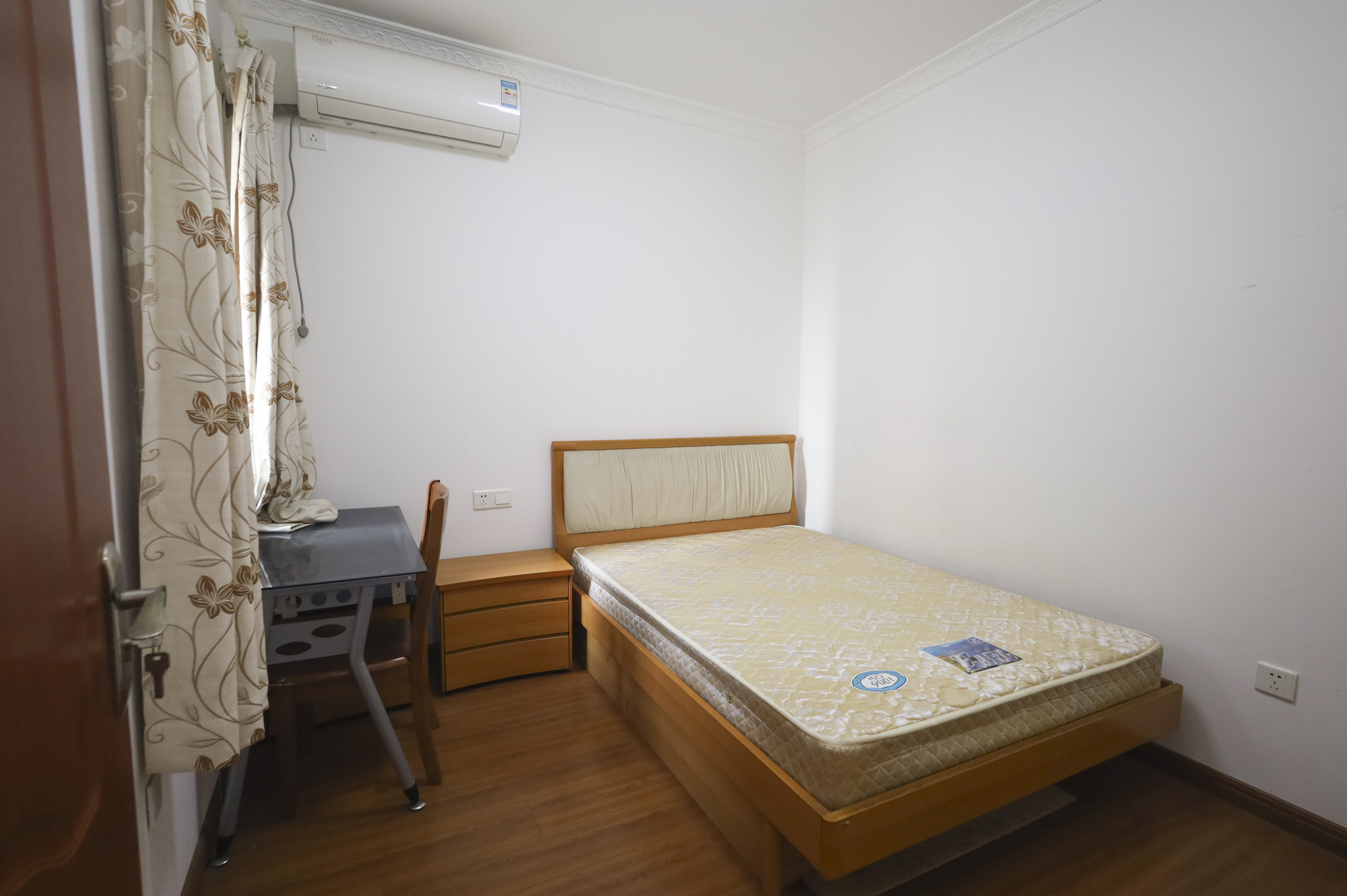 水映加州 3室2厅1卫 175.0万 水映加州 3室2厅1卫 175.0万卧室