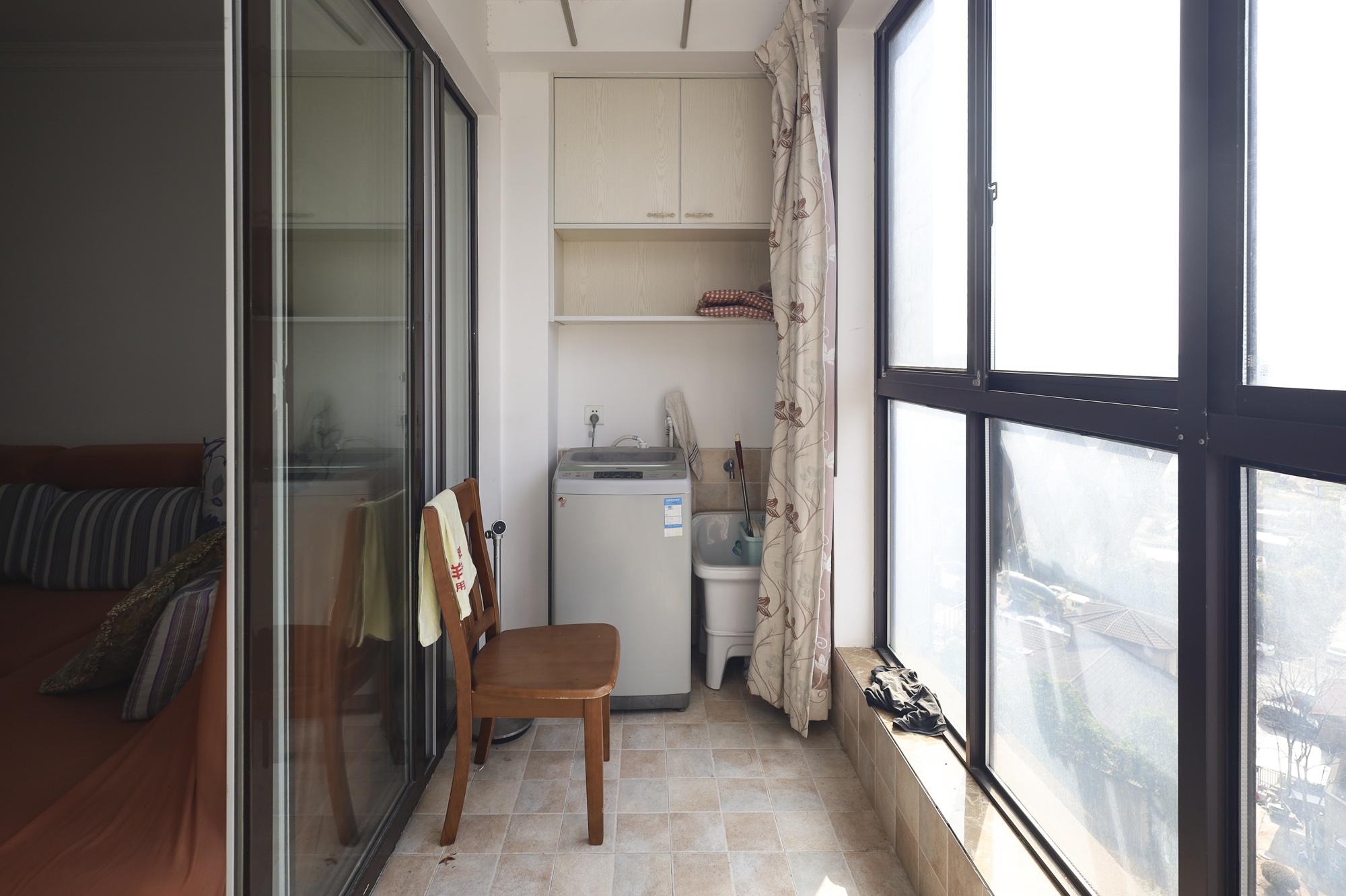 水映加州 3室2厅1卫 175.0万 水映加州 3室2厅1卫 175.0万阳台