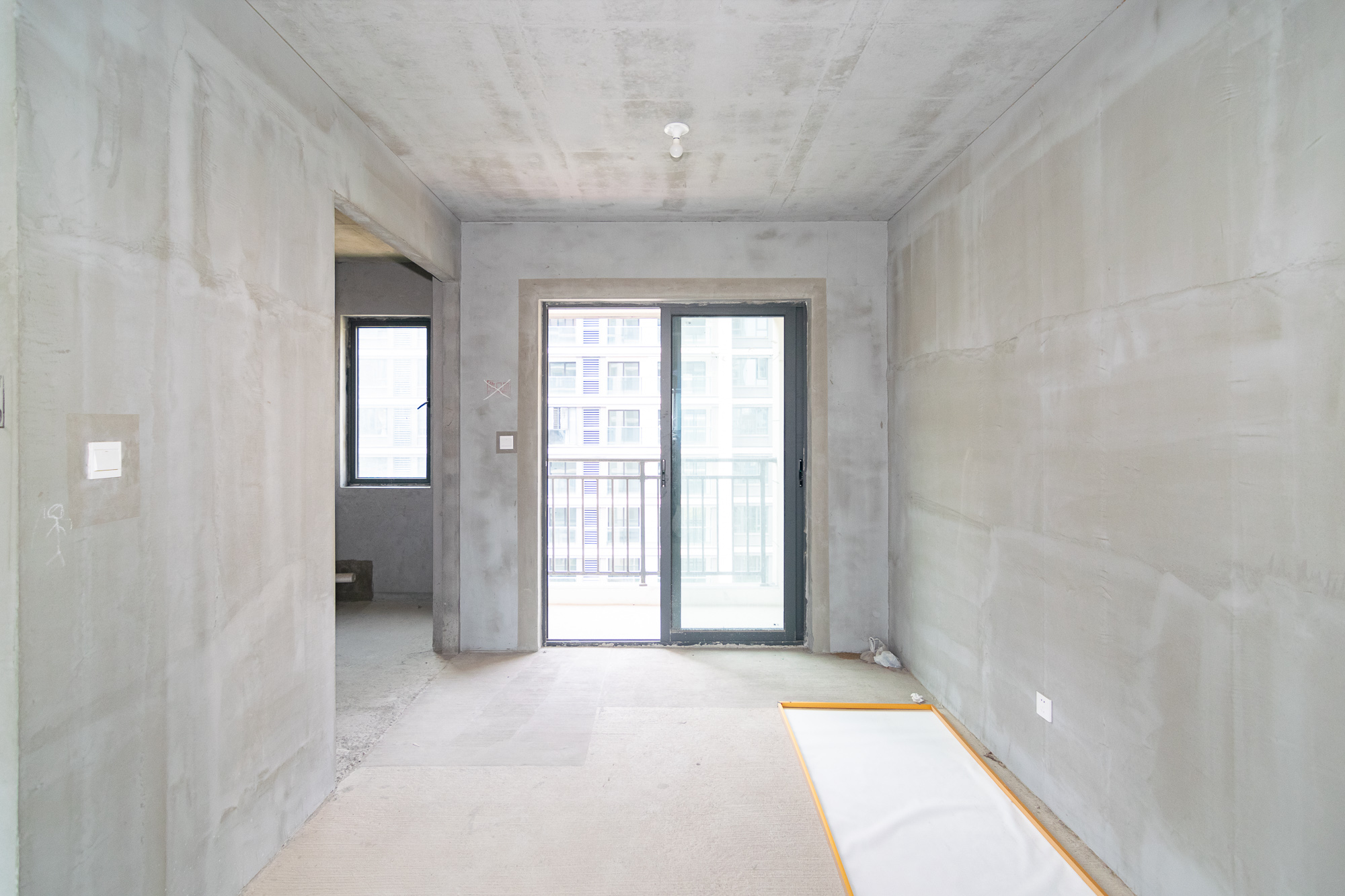 中交凤鸣九章  4室2厅2卫    162.0万 中交凤鸣九章  4室2厅2卫    162.0万客厅