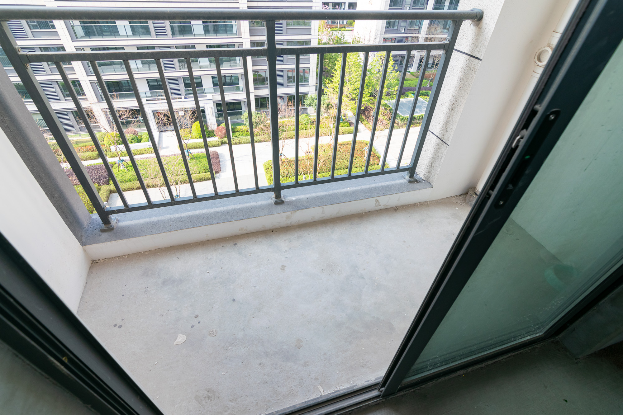 中交凤鸣九章  4室2厅2卫    162.0万 中交凤鸣九章  4室2厅2卫    162.0万阳台