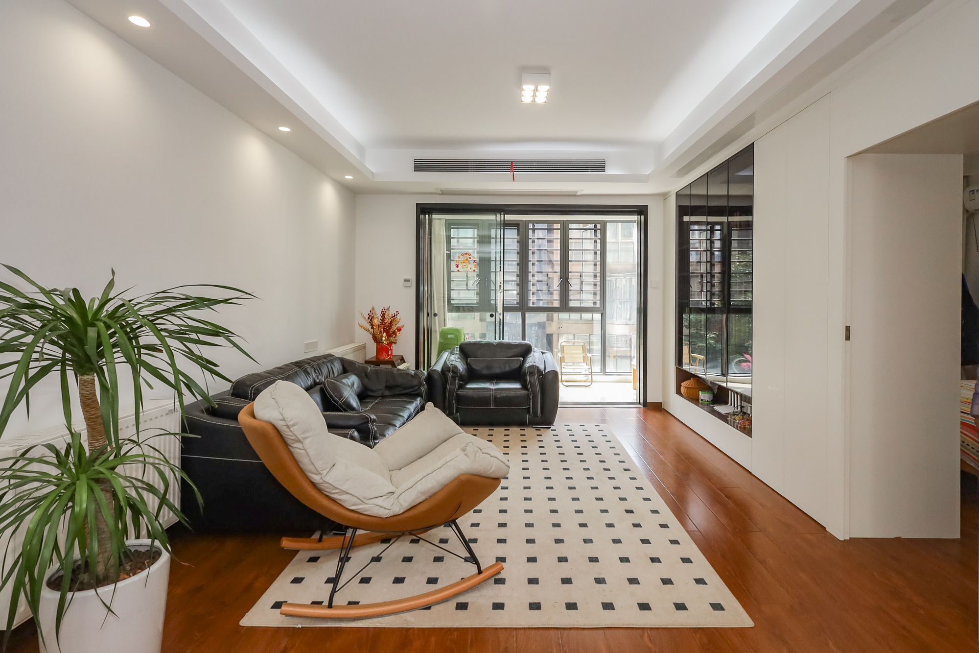 钰龙天下一期  3室2厅2卫    355.0万 钰龙天下一期  3室2厅2卫    355.0万