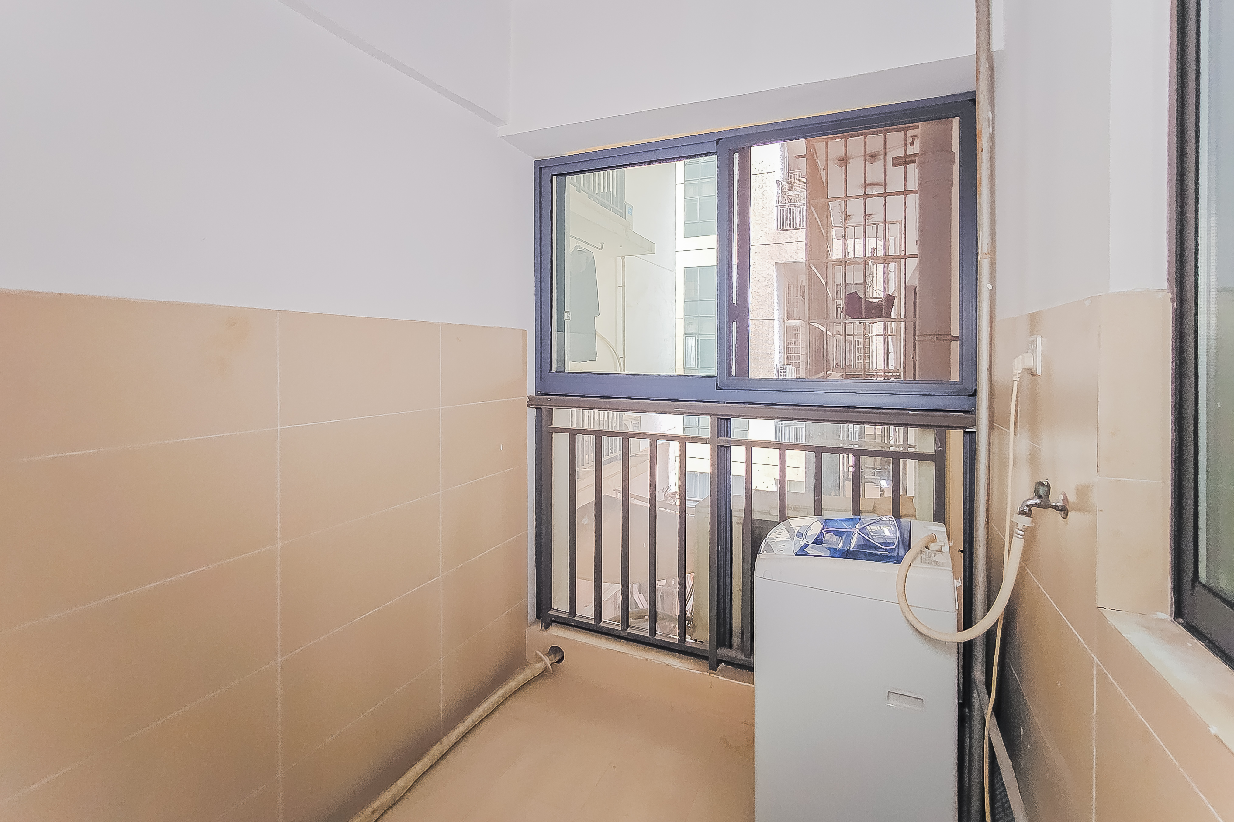 摩天一号  1室1厅1卫   36.80万其他
