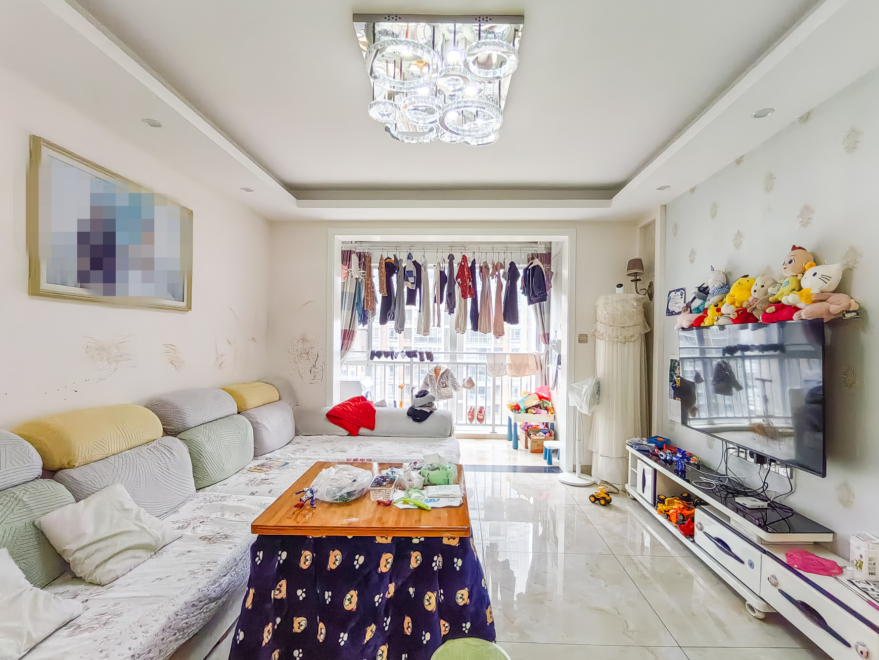 恒广国际景园一二区 2室2厅1卫 69.8万 恒广国际景园一二区 2室2厅1卫 69.8万客厅