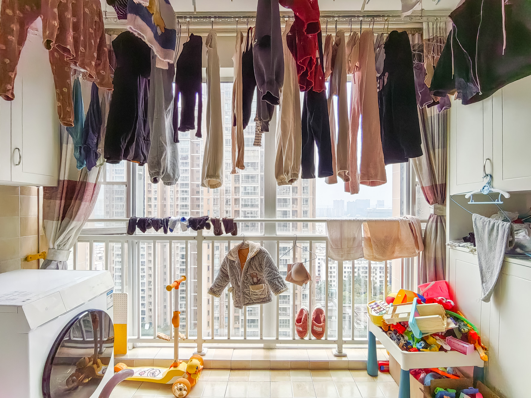 恒广国际景园一二区 2室2厅1卫 69.8万 恒广国际景园一二区 2室2厅1卫 69.8万阳台