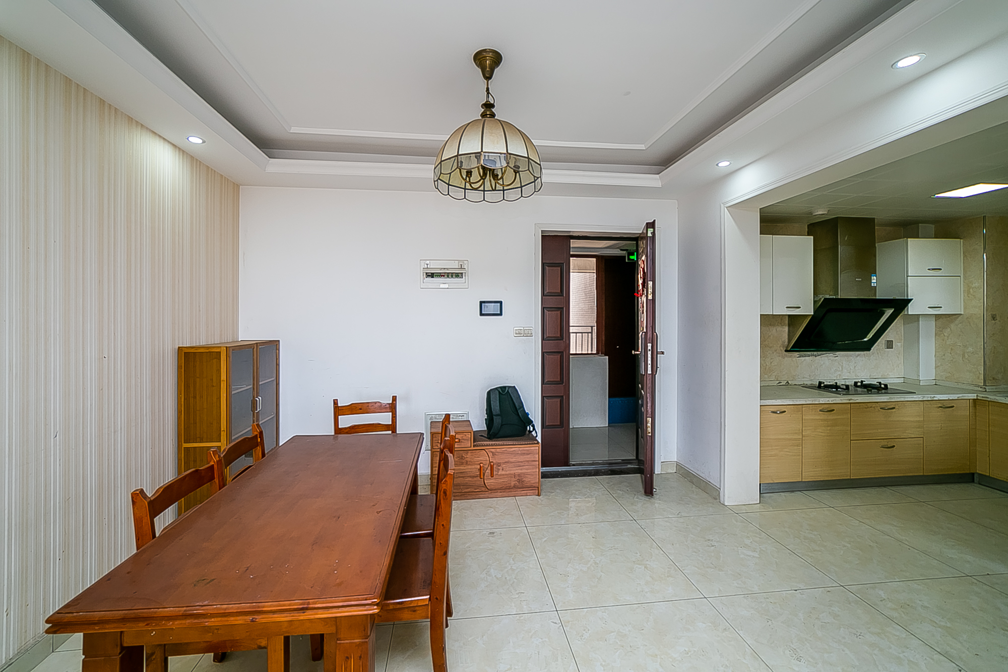 第六都(陆都小区) 3室2厅2卫 197.0万 第六都(陆都小区) 3室2厅2卫 197.0万客厅