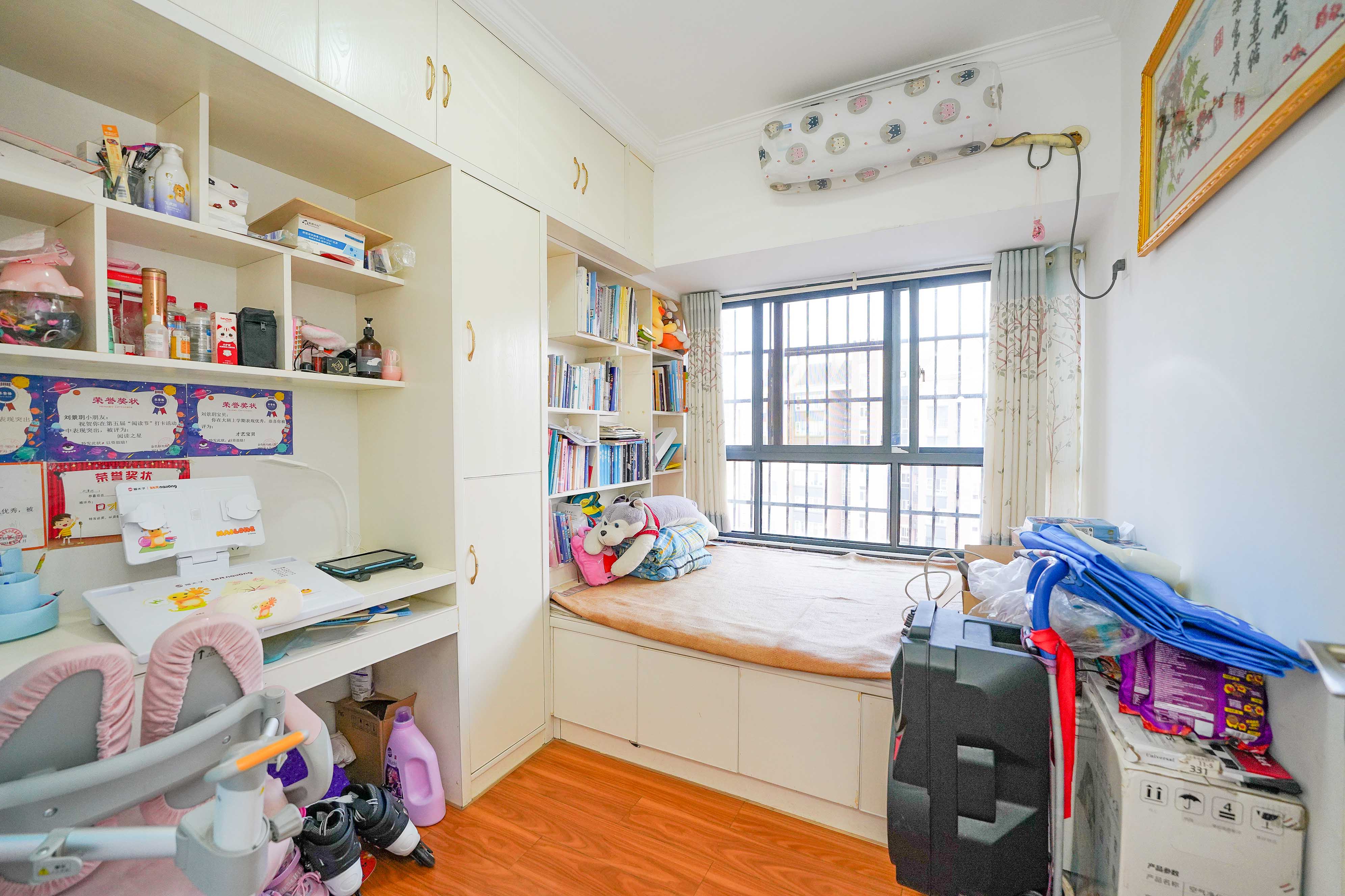 哈佛小镇(五矿哈佛小镇)  3室2厅1卫    67.8万 哈佛小镇(五矿哈佛小镇)  3室2厅1卫    67.8万卧室