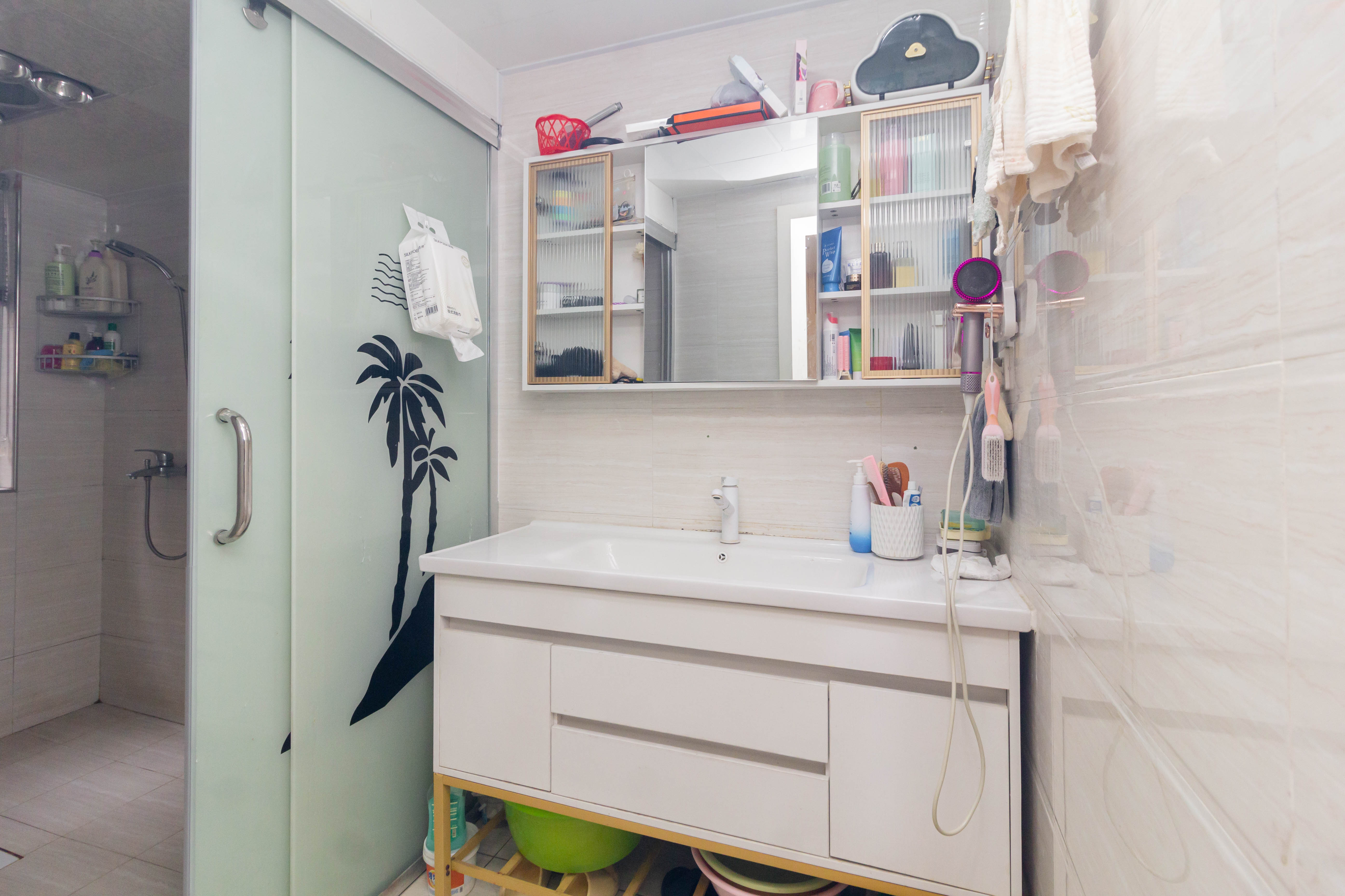 爵士湘  4室2厅2卫    89.8万 爵士湘  4室2厅2卫    89.8万卫生间