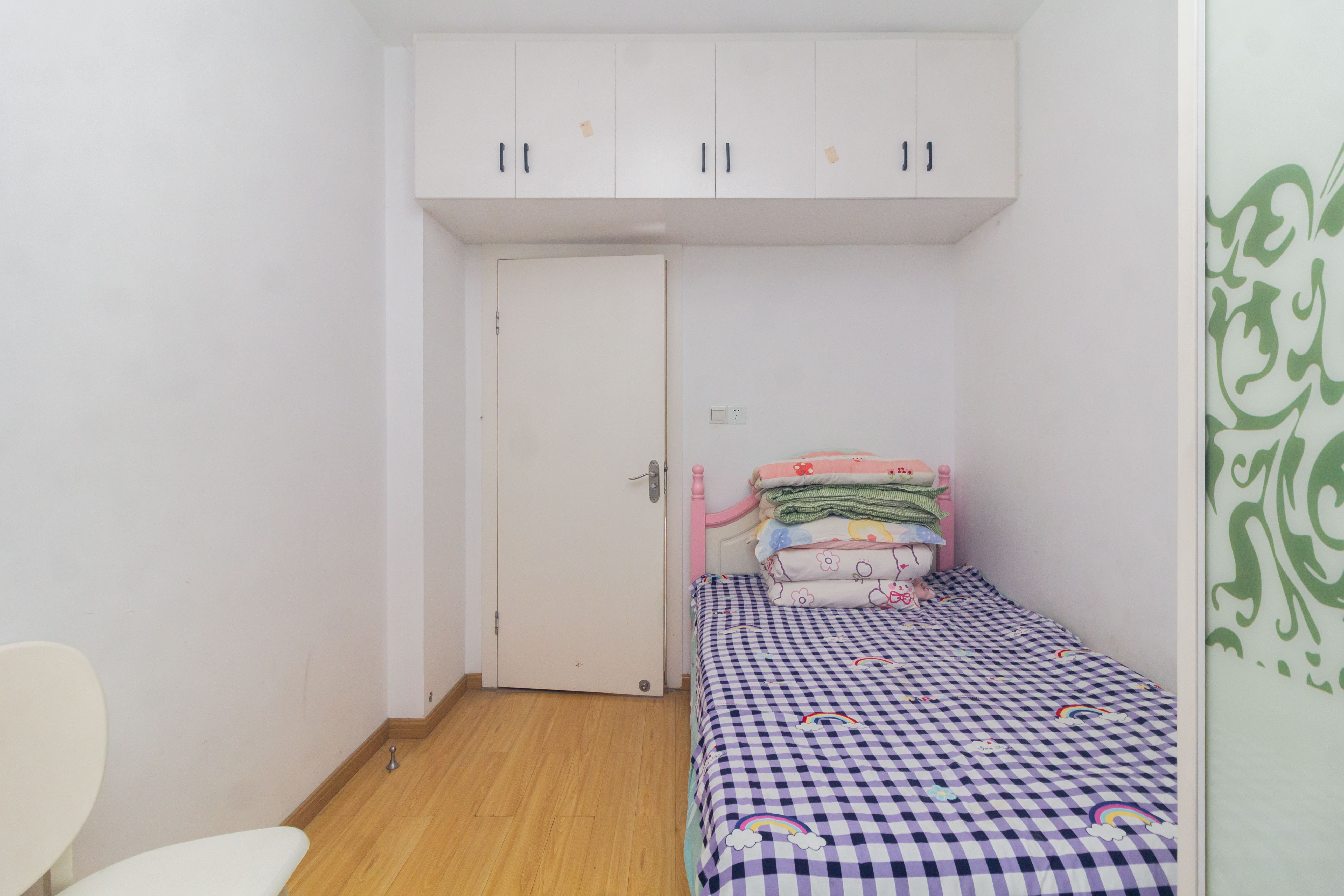 爵士湘  4室2厅2卫   89.80万卧室