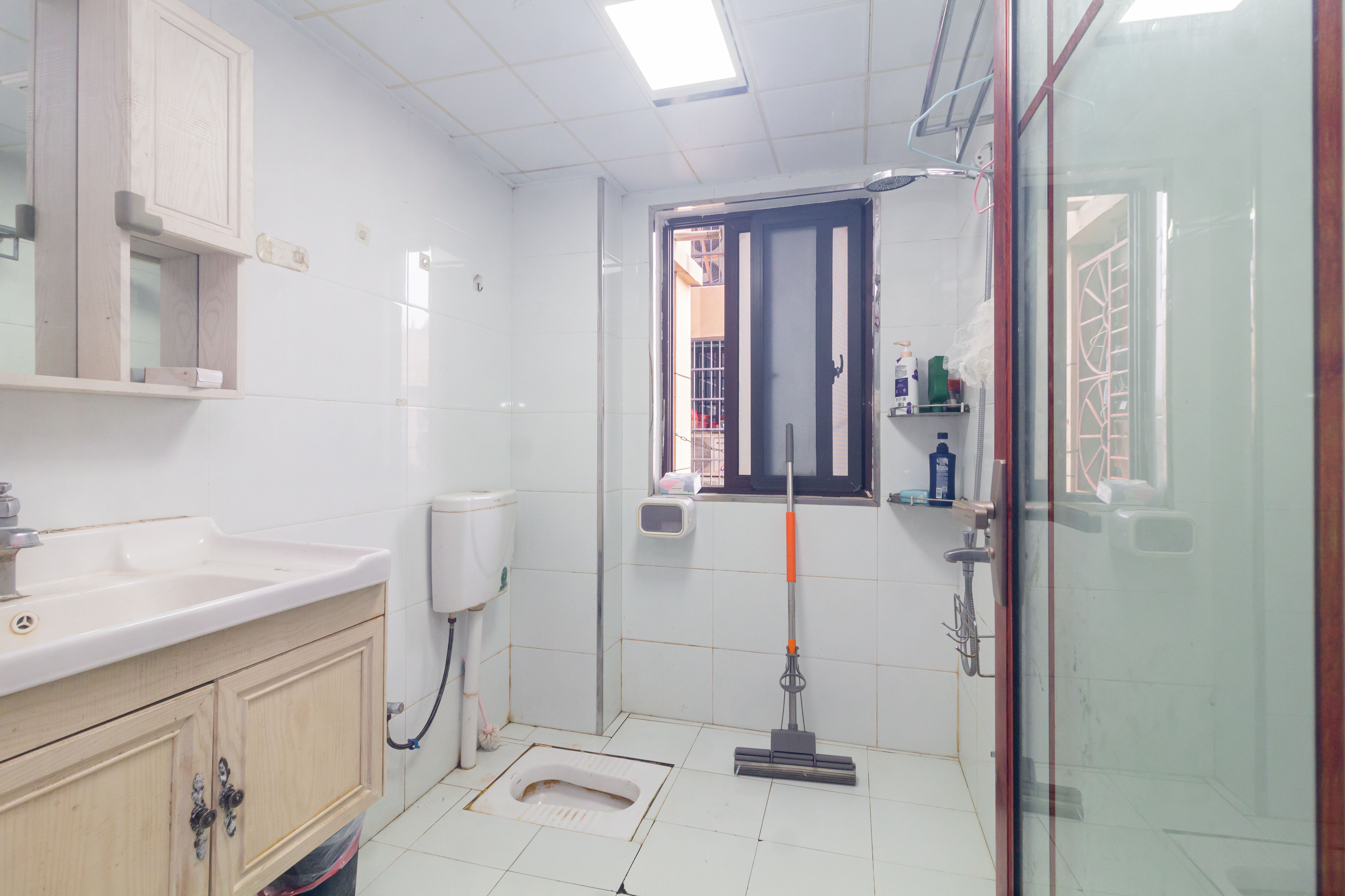 东方美地  3室2厅1卫    61.8万 东方美地  3室2厅1卫    61.8万卫生间