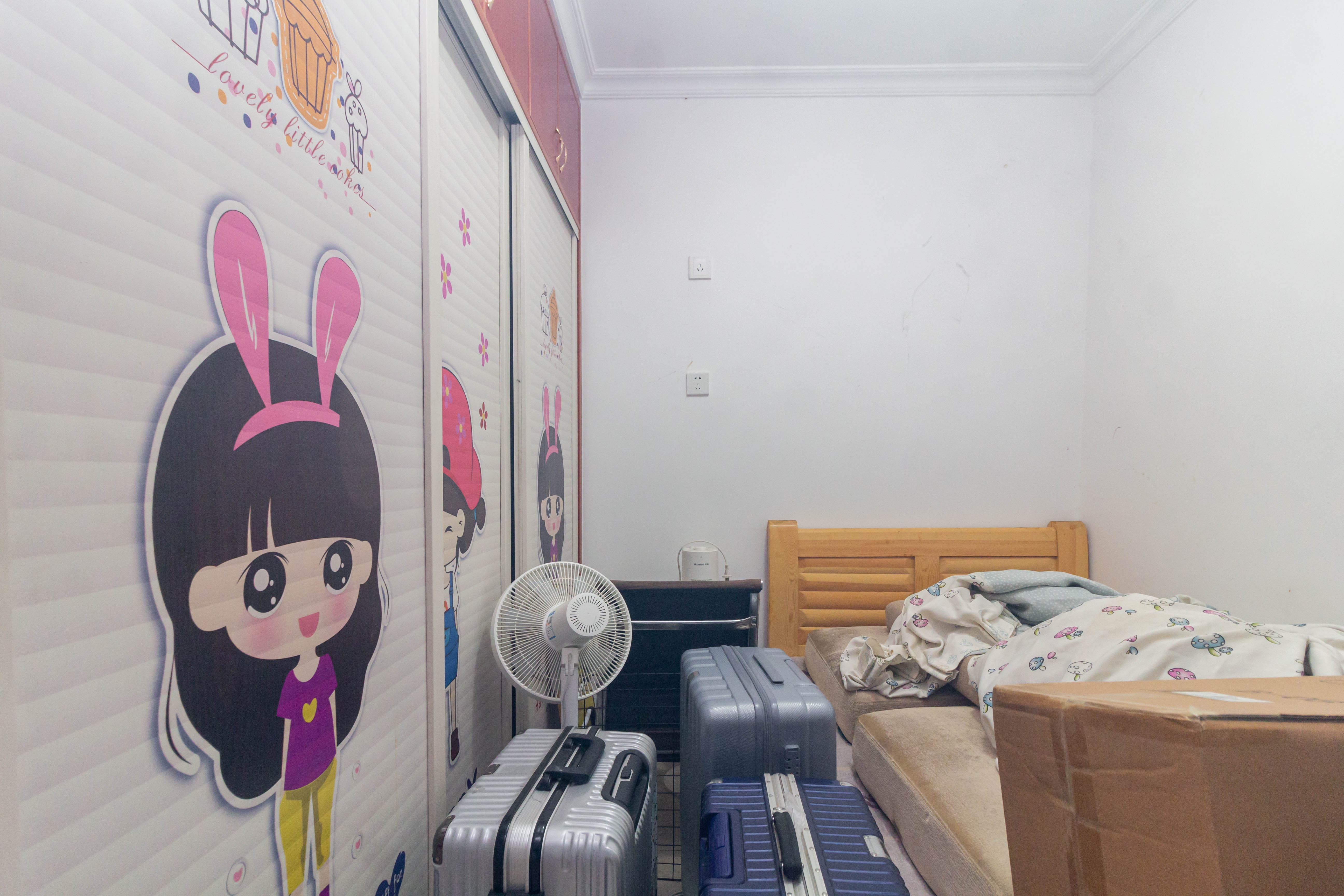 东方美地  3室2厅1卫    61.8万 东方美地  3室2厅1卫    61.8万卧室