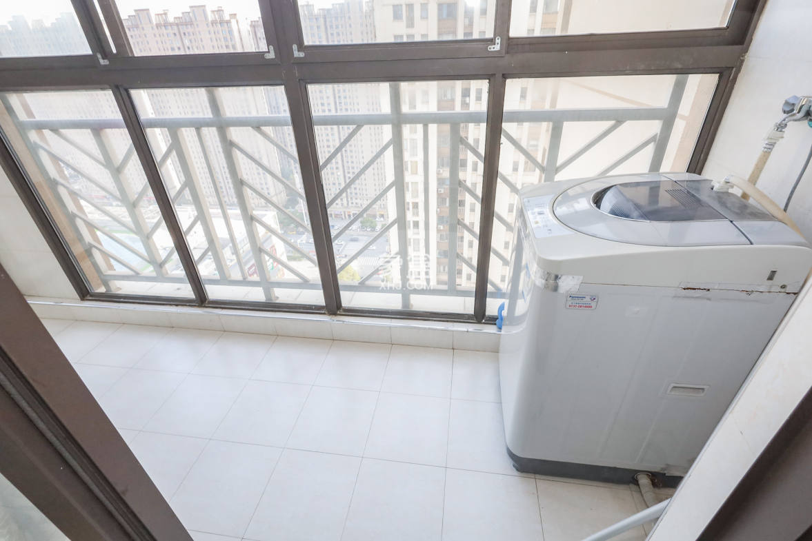 旭辉藏郡(藏郡、旭湘华府)  3室2厅1卫    233.0万 旭辉藏郡(藏郡、旭湘华府)  3室2厅1卫    233.0万其他